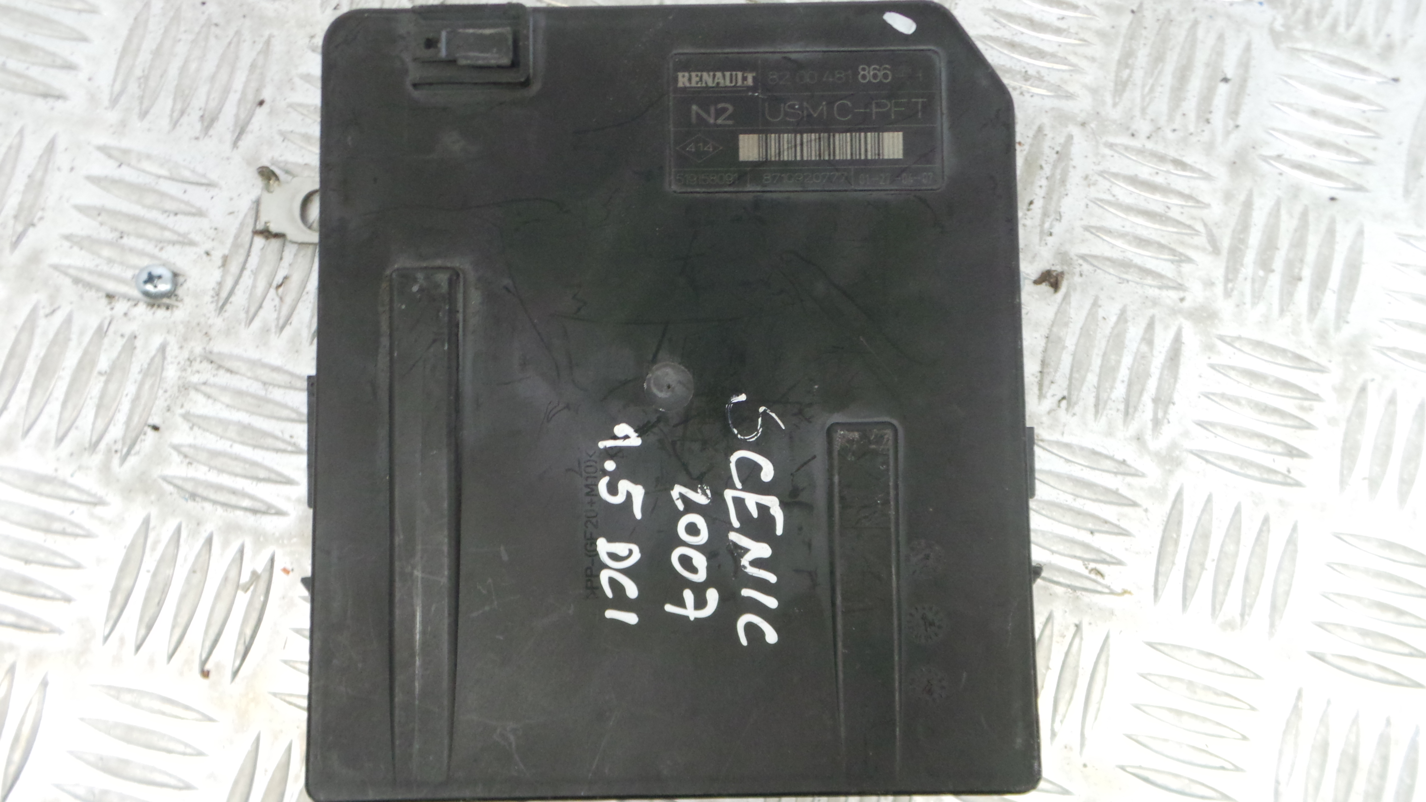 Caixa dos Fusíveis / BSI / UCH / SAM 8200481866 - RENAULT SCÉNIC I VAN (FA0_, JA0/1_)-33146552