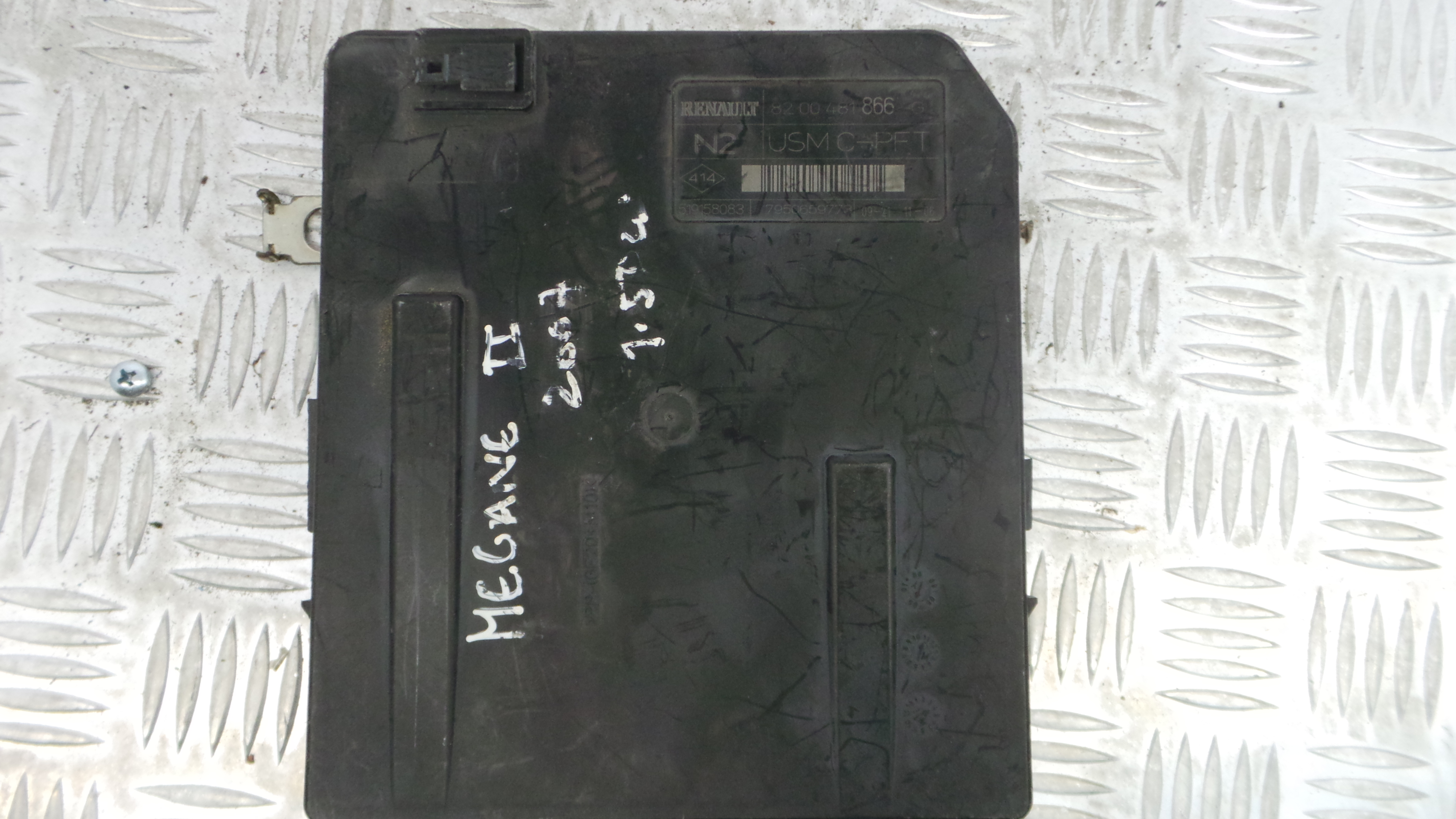 Caixa dos Fusíveis / BSI / UCH / SAM 8200481866 - RENAULT MEGANE II (BM0/1_, CM0/1_)-33146557