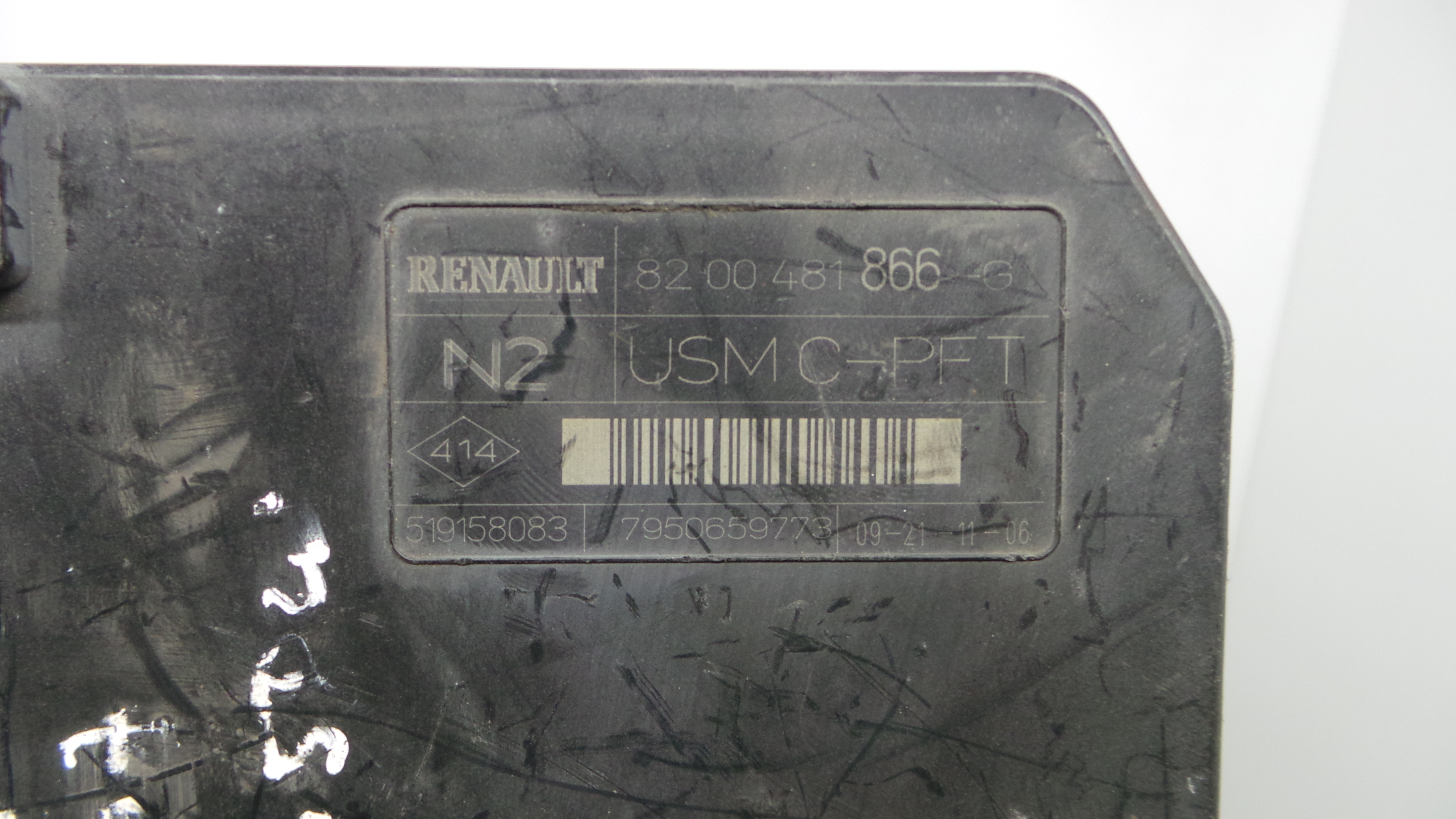 Caixa dos Fusíveis / BSI / UCH / SAM 8200481866 - RENAULT MEGANE II (BM0/1_, CM0/1_)-33146557