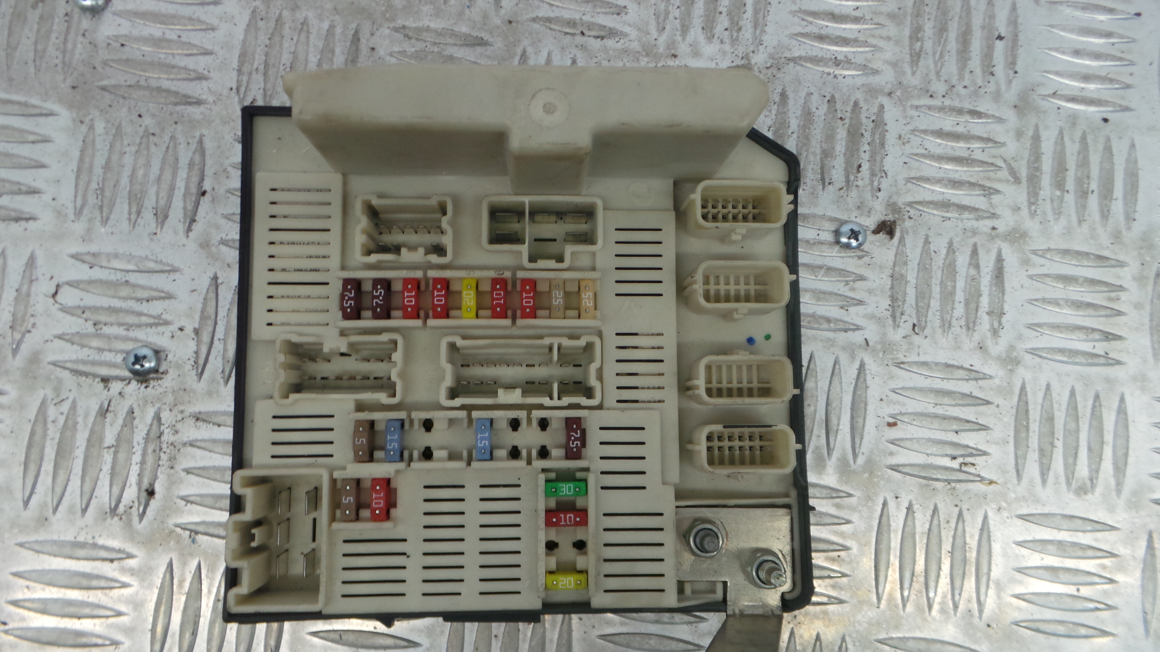 Caixa dos Fusíveis / BSI / UCH / SAM 8200481866 - RENAULT MEGANE II (BM0/1_, CM0/1_)-33146557