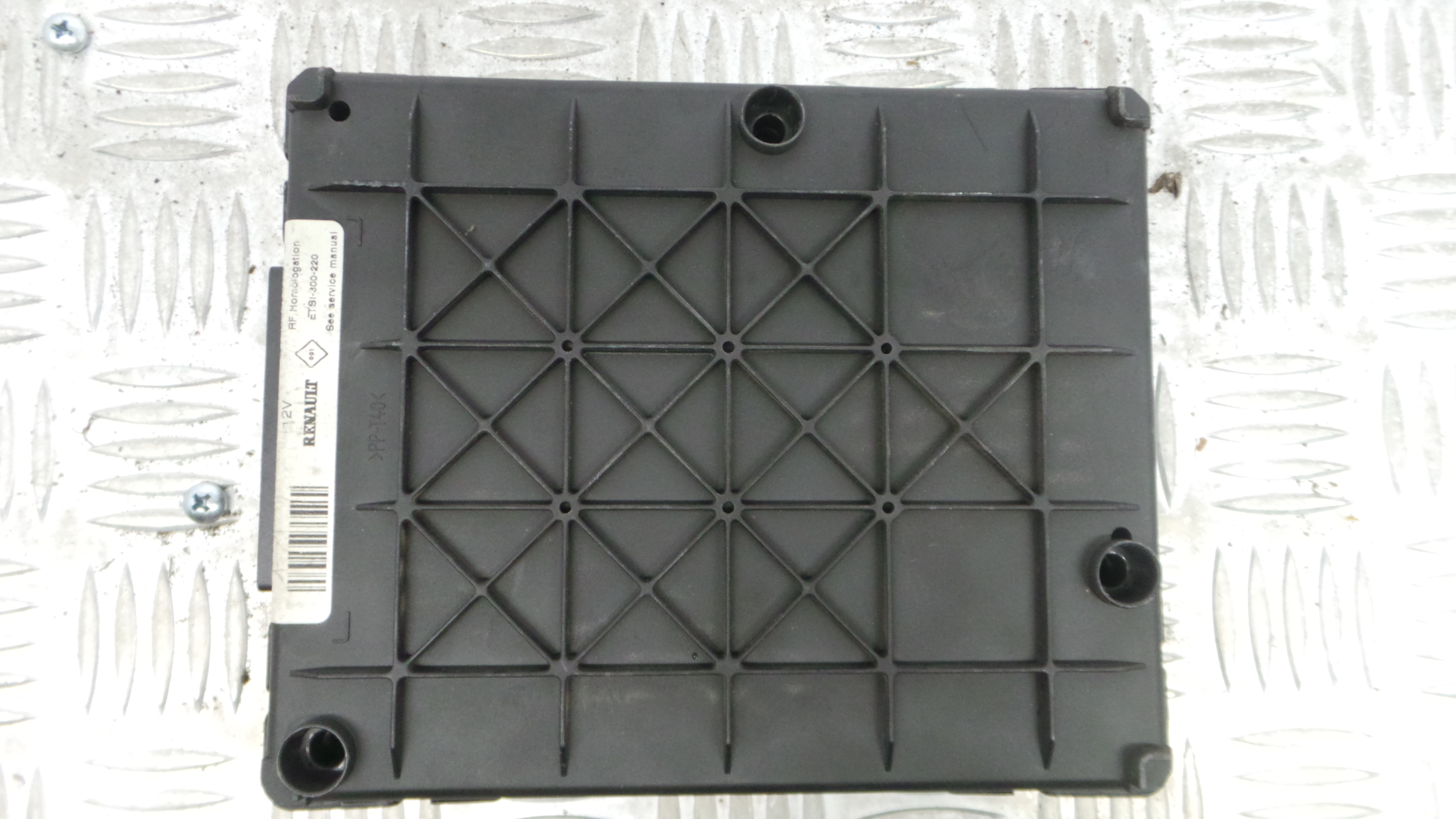 Caixa dos Fusíveis / BSI / UCH / SAM 8200029342B - RENAULT MEGANE I (BA0/1_)-33146890