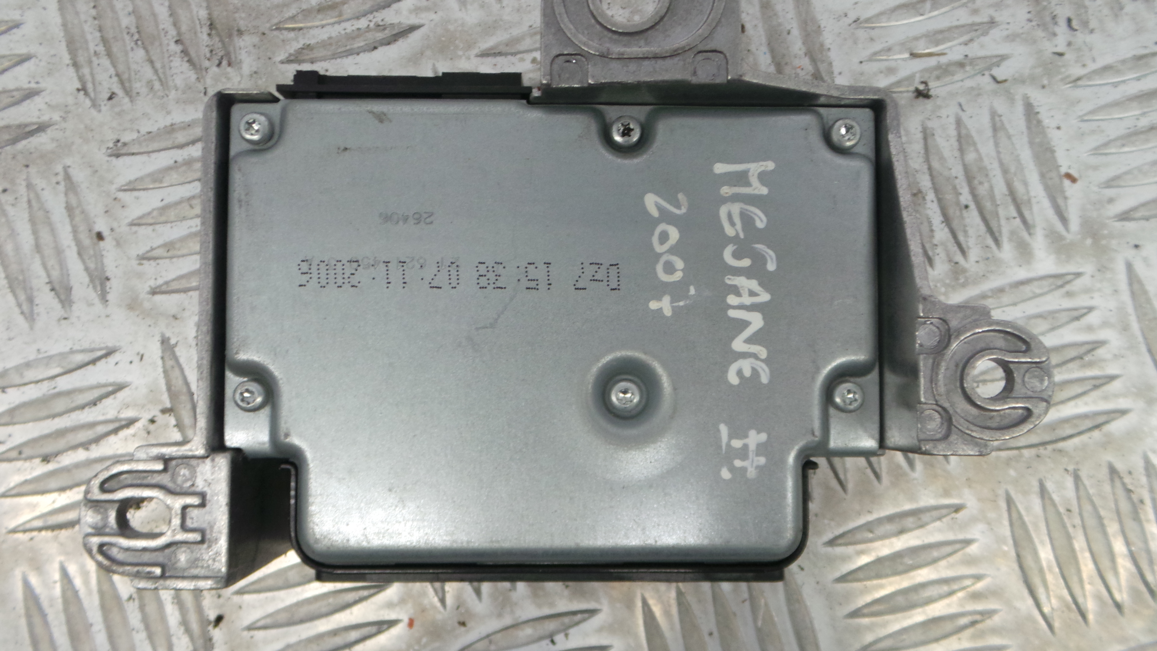 Centralina de Airbags 8200682381 - RENAULT MEGANE II Caixa/Combi (KM_)-33147874 Centralina de Airbags 8200682381 - RENAULT MEGANE II Caixa/Combi (KM_)-33147874