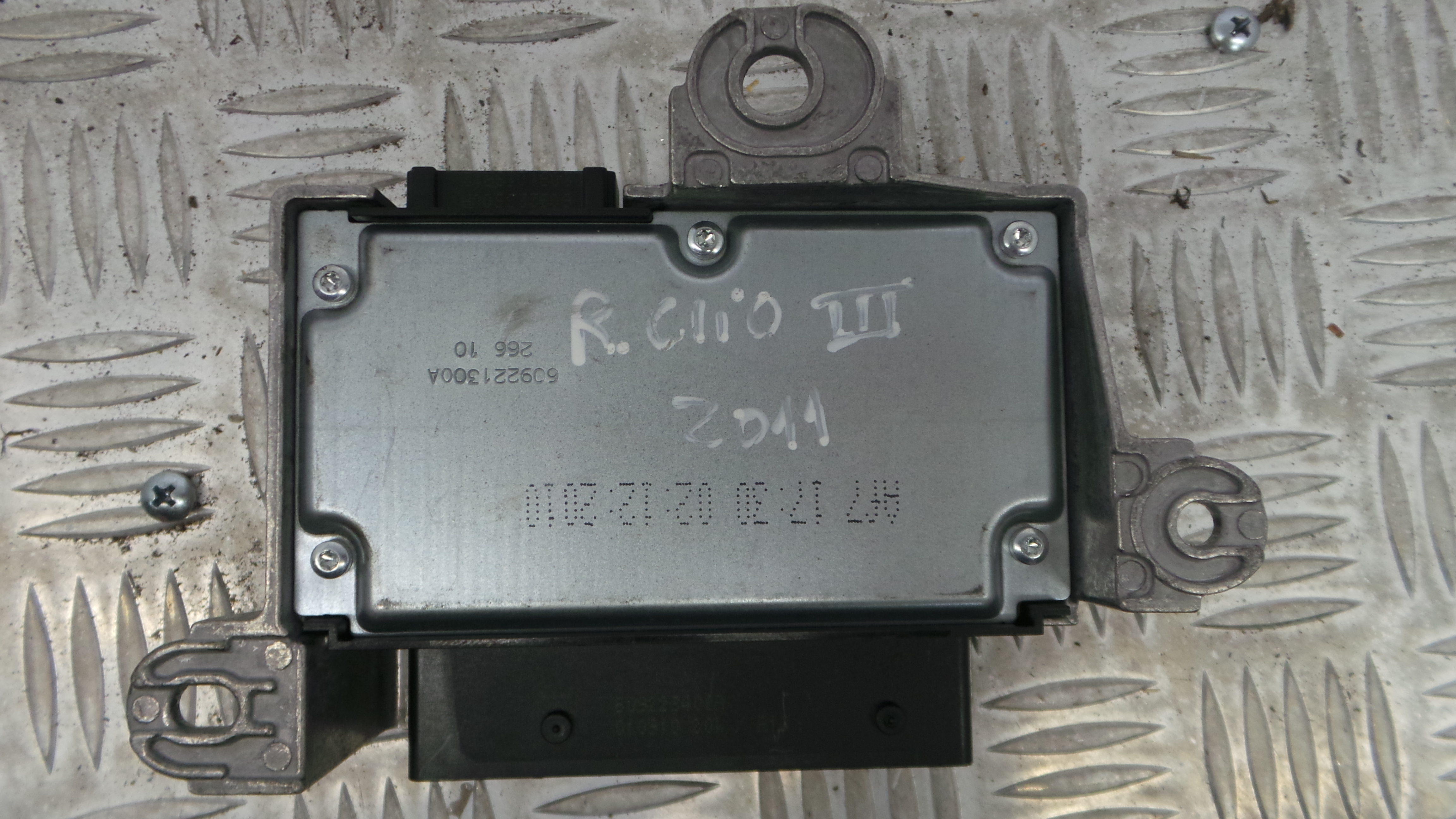 Centralina de Airbags 8200963406 - RENAULT CLIO III (BR0/1, CR0/1)-33147936 Centralina de Airbags 8200963406 - RENAULT CLIO III (BR0/1, CR0/1)-33147936