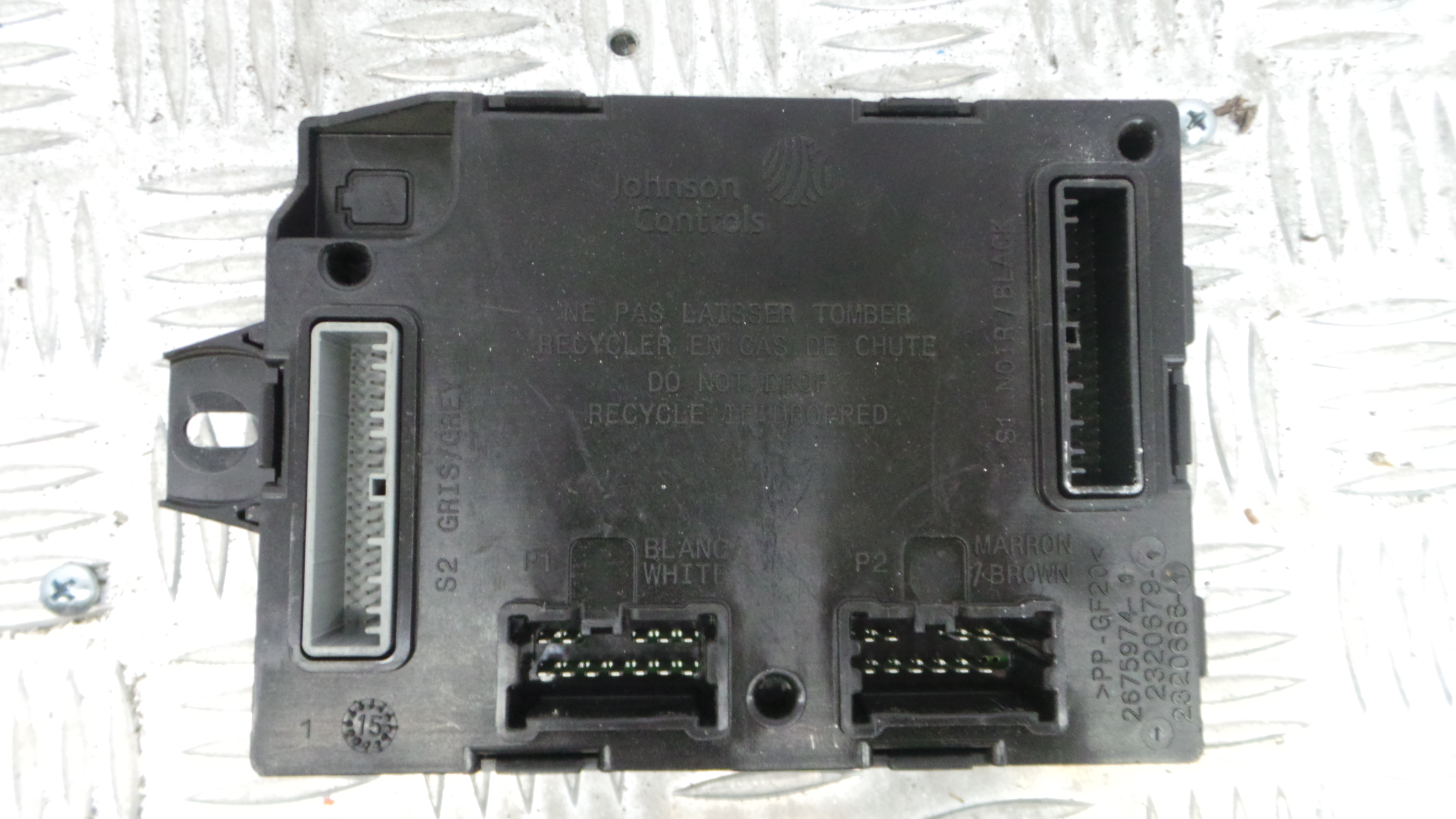 Modulo Electrónico 284B13375R - RENAULT TWINGO III (BCM_, BCA_)-33149756 Modulo Electrónico 284B13375R - RENAULT TWINGO III (BCM_, BCA_)-33149756