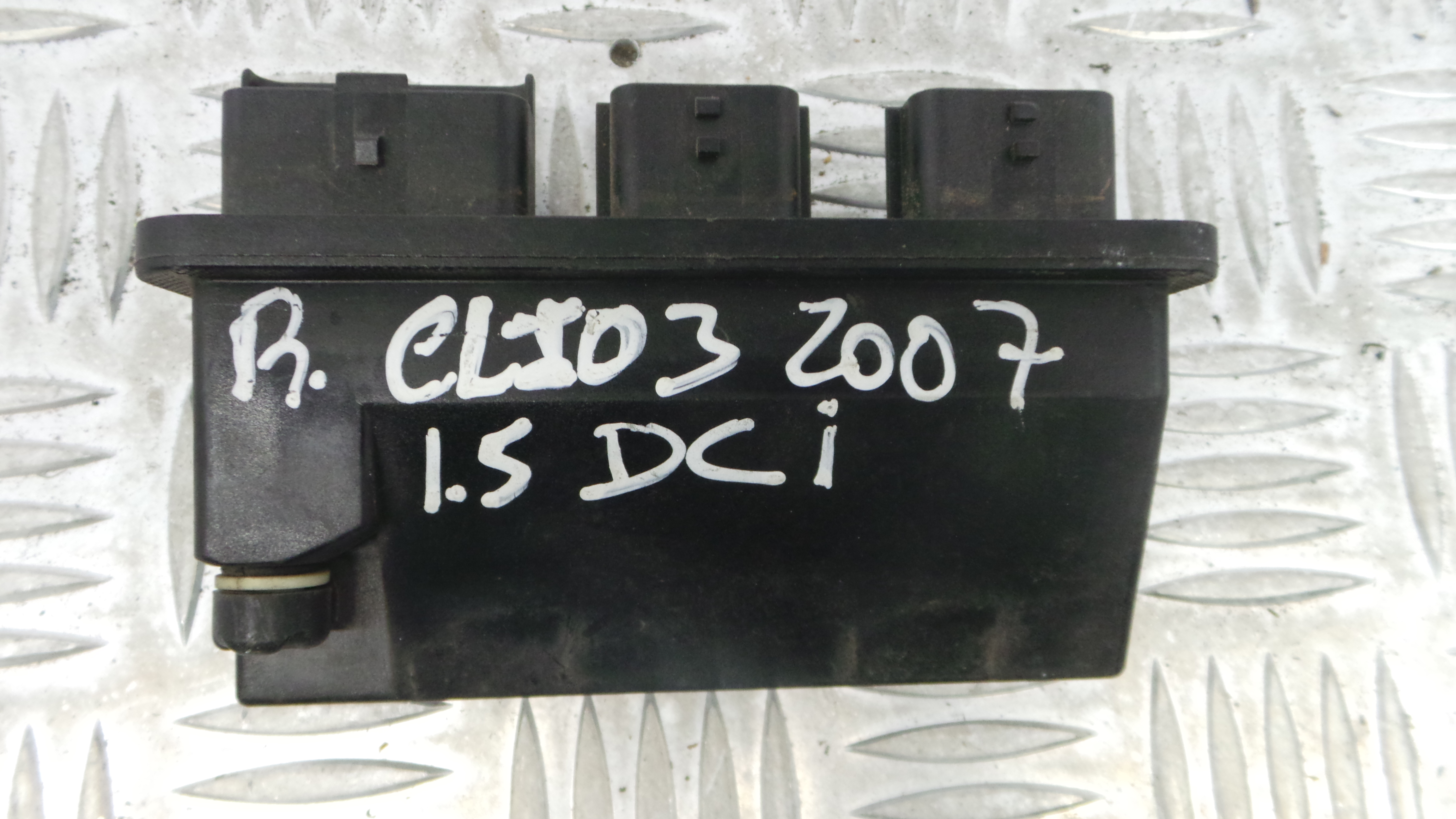 Centralina de Luzes 8200261817 - RENAULT CLIO III (BR0/1, CR0/1)-33150339
