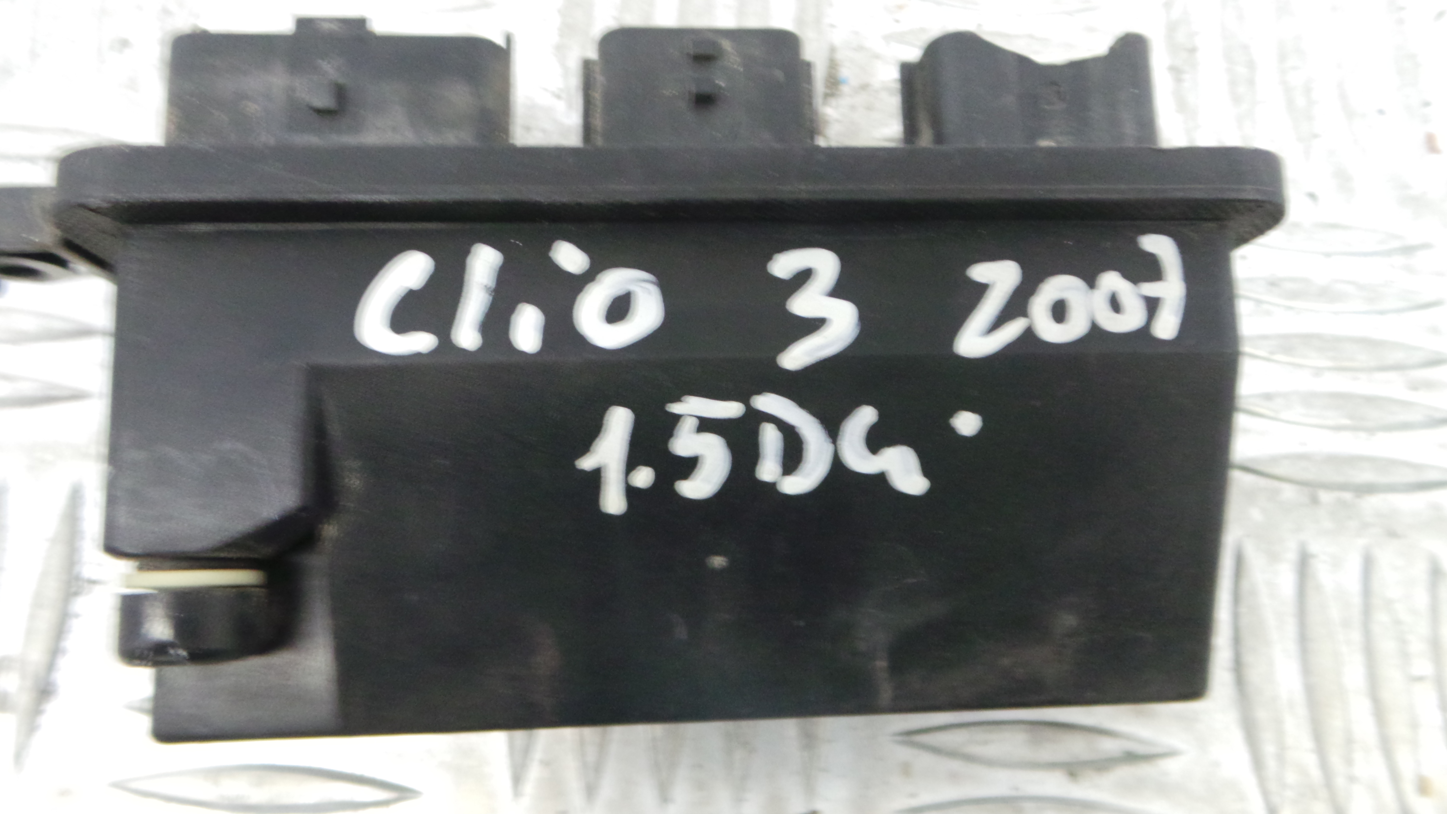 Centralina de Luzes 8200261817 - RENAULT CLIO III (BR0/1, CR0/1)-33150343