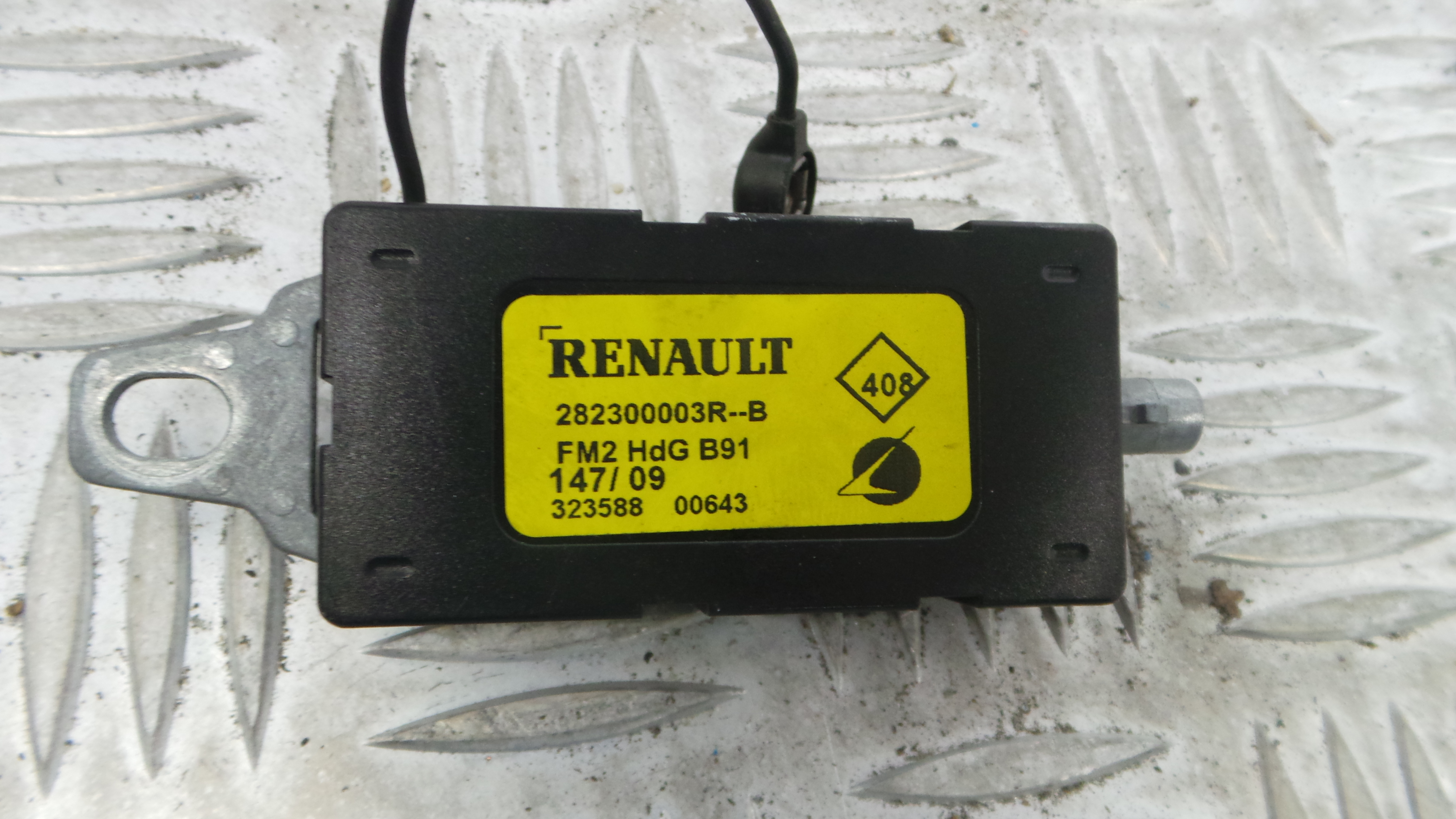 Adaptador Antena 282300003R - RENAULT MEGANE III Hatchback (BZ0/1_, B3_)-33150374