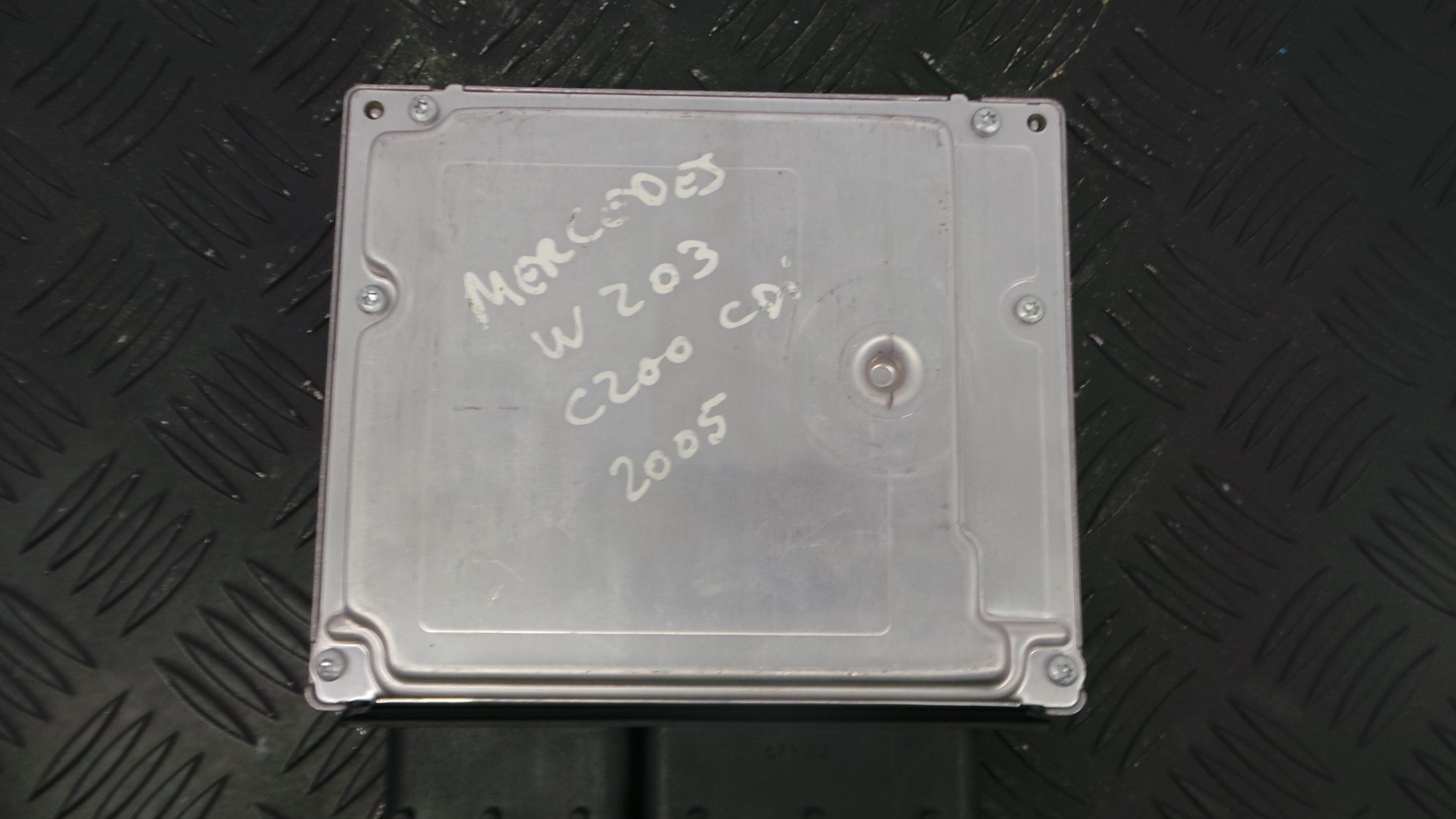 Centralina do Motor A6461505091 - MERCEDES-BENZ C-CLASS (W203)-33150385 Centralina do Motor A6461505091 - MERCEDES-BENZ C-CLASS (W203)-33150385