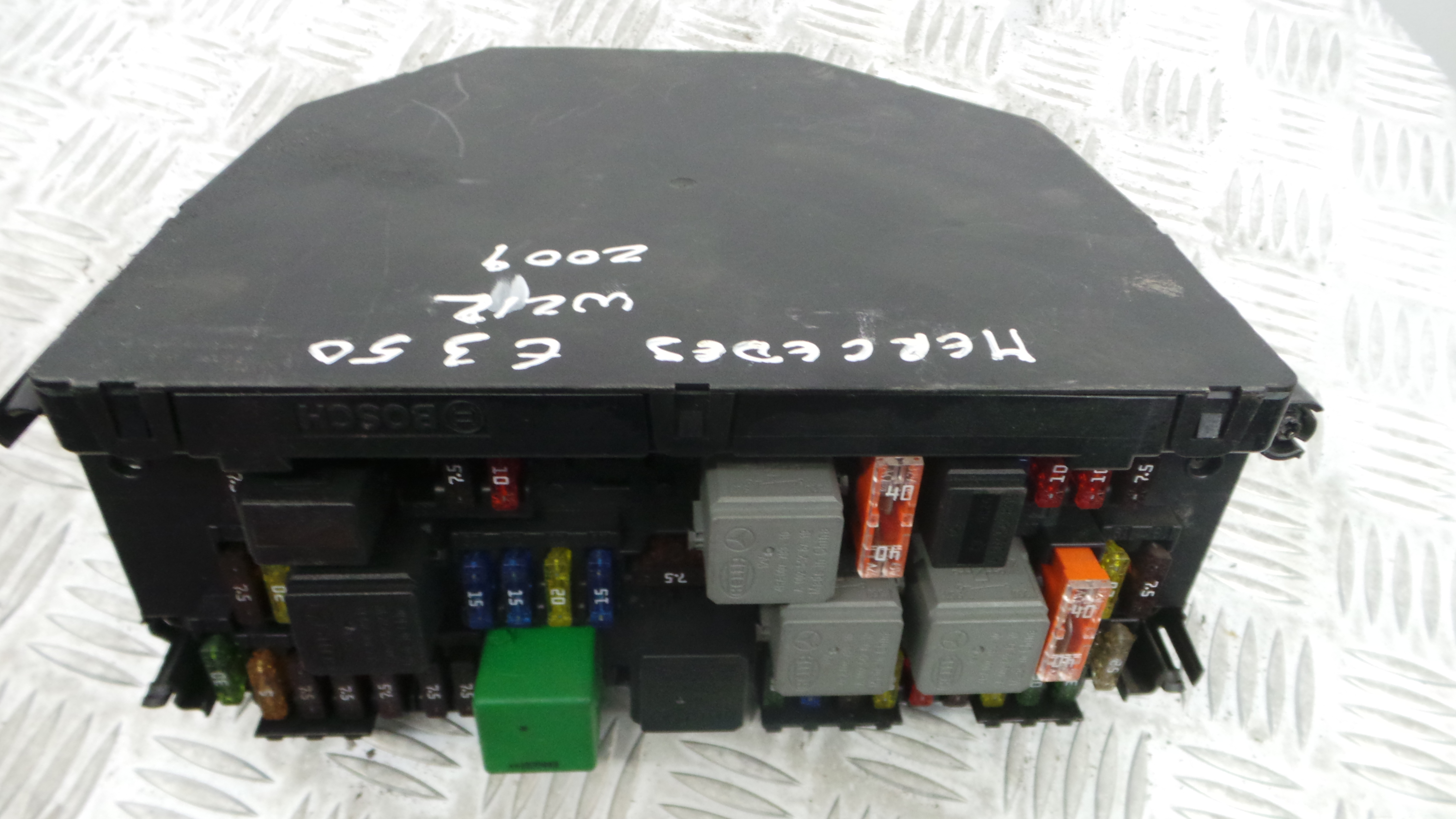 Caixa dos Fusíveis / BSI / UCH / SAM A2129000206 - MERCEDES-BENZ E-CLASS (W212)-33150433 Caixa dos Fusíveis / BSI / UCH / SAM A2129000206 - MERCEDES-BENZ E-CLASS (W212)-33150433