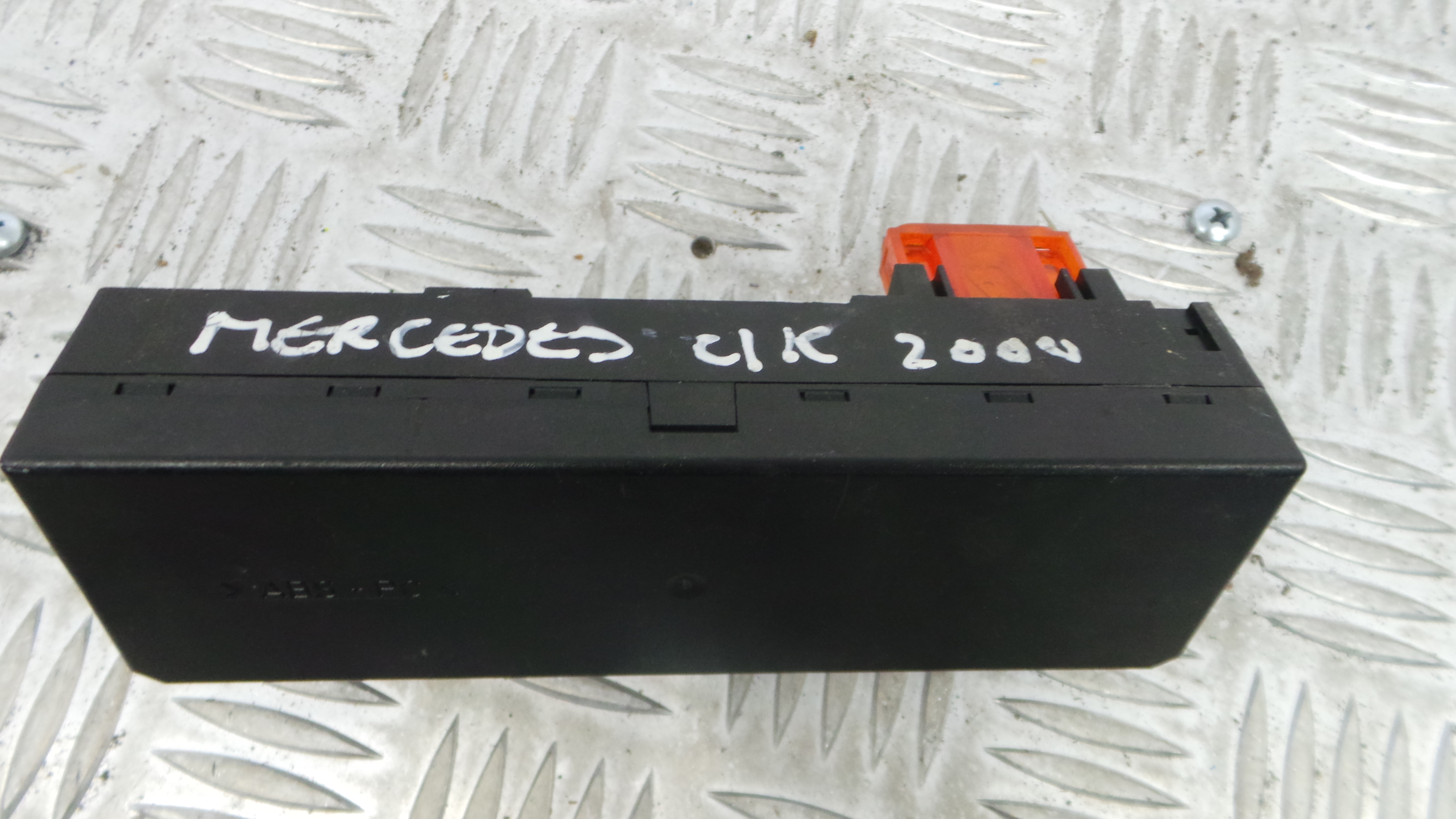 Caixa dos Fusíveis / BSI / UCH / SAM A0005400072 - MERCEDES-BENZ CLK (C208)-33150436