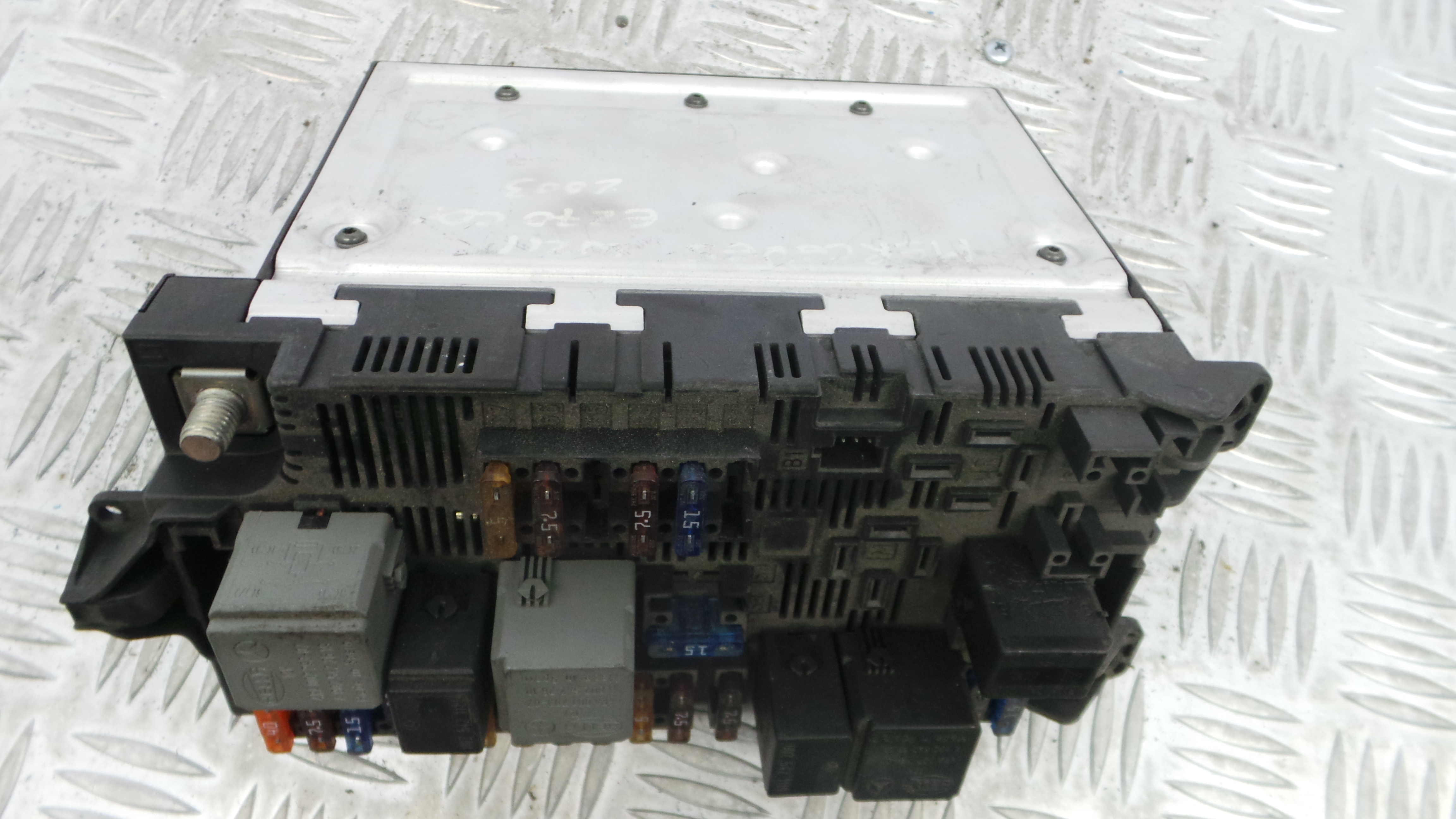 Caixa dos Fusíveis / BSI / UCH / SAM 2115453901 - MERCEDES-BENZ E-CLASS (W211)-33150440 Caixa dos Fusíveis / BSI / UCH / SAM 2115453901 - MERCEDES-BENZ E-CLASS (W211)-33150440