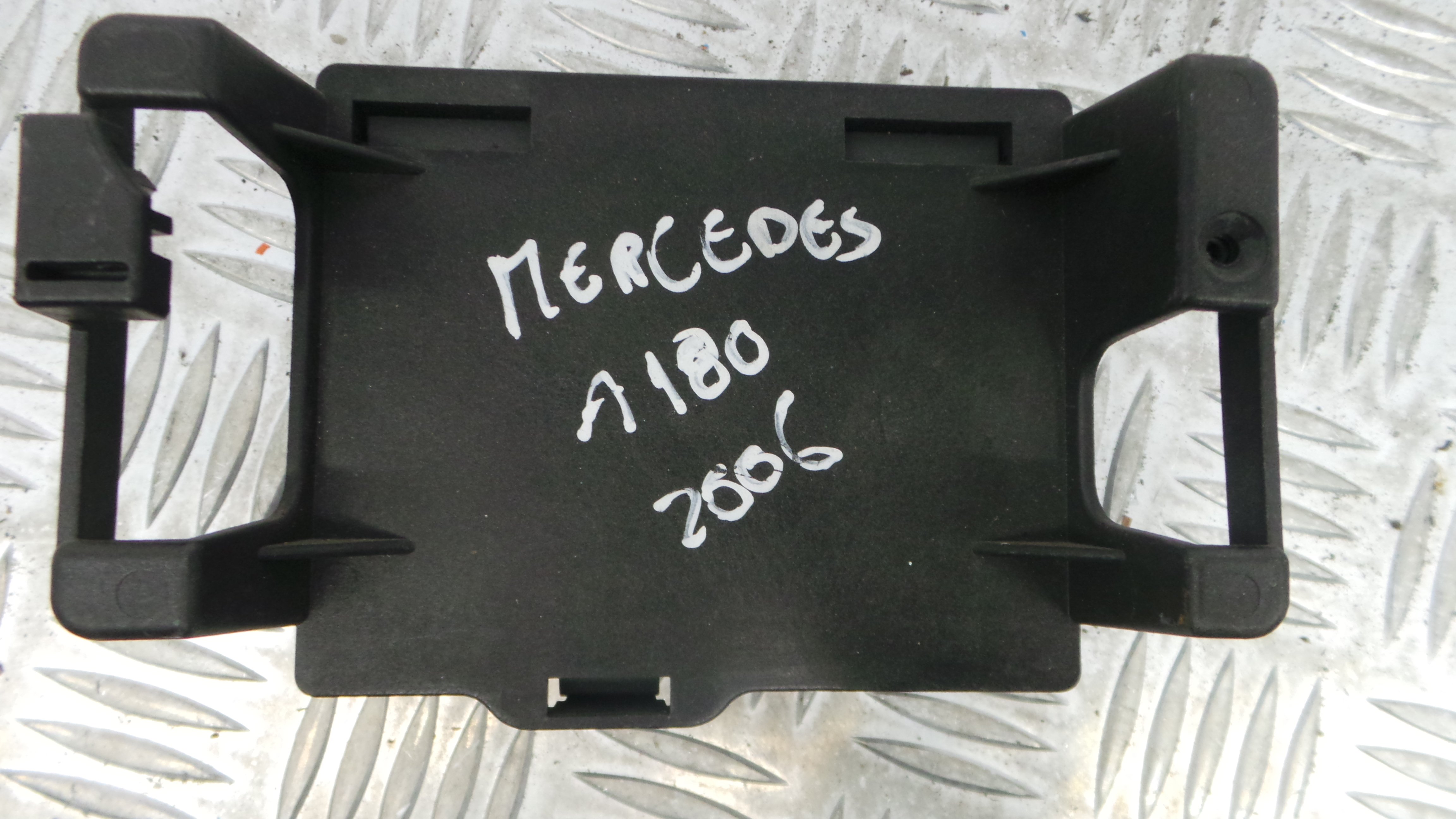 Modulo Electrónico A1695403945 - MERCEDES-BENZ A-CLASS (W169)-33150475 Modulo Electrónico A1695403945 - MERCEDES-BENZ A-CLASS (W169)-33150475