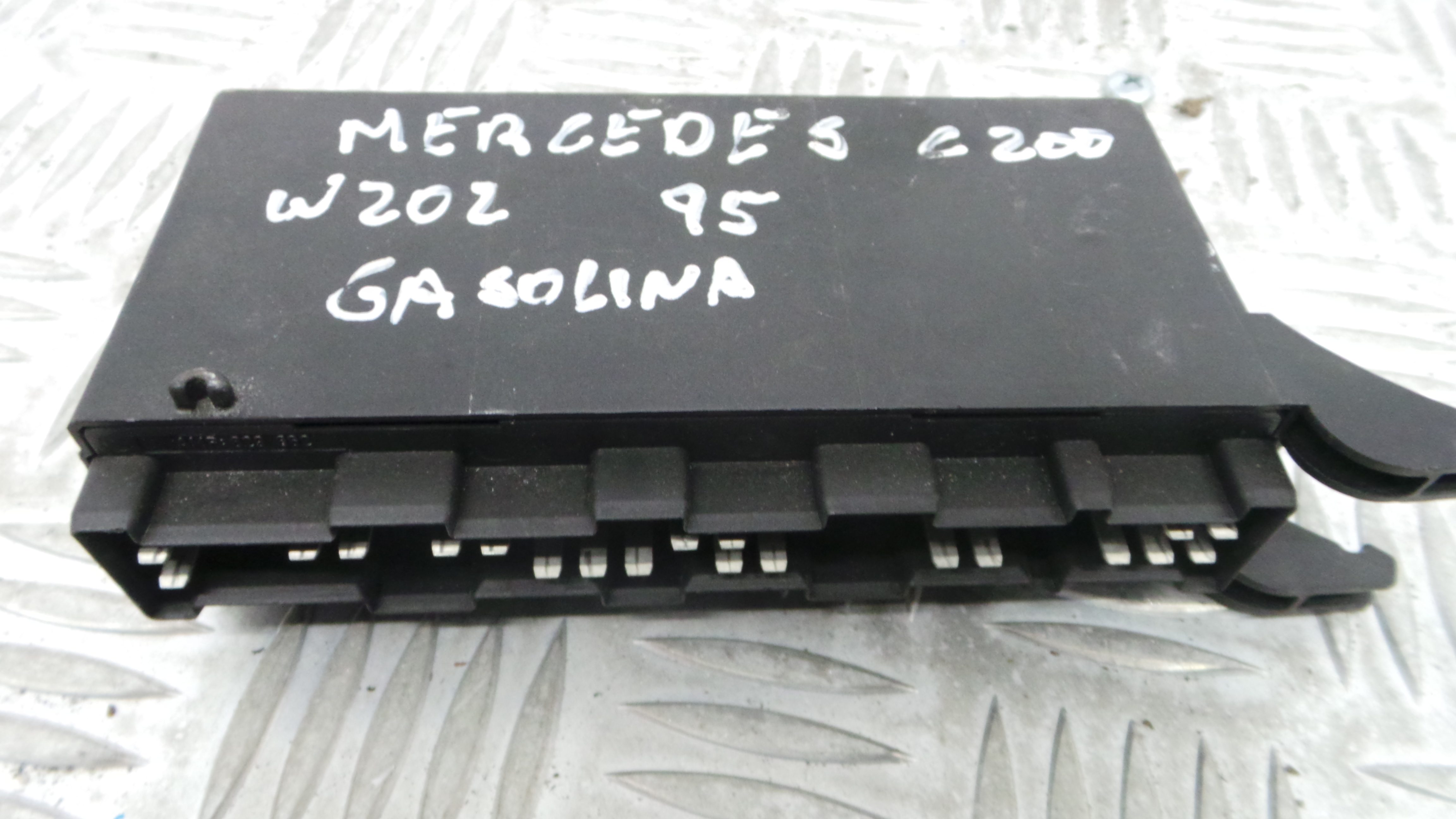 Modulo Electrónico 2025420232 - MERCEDES-BENZ C-CLASS (W202)-33150483