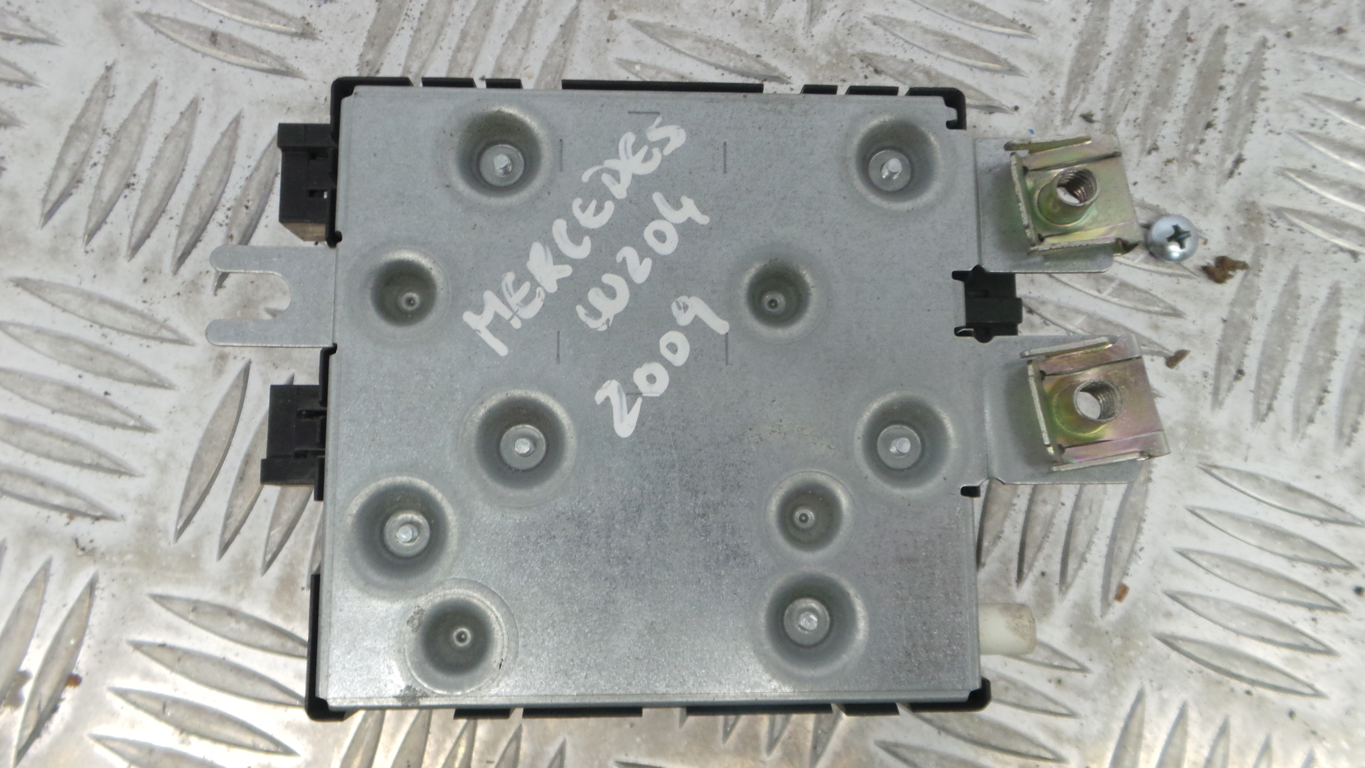 Adaptador Antena A2048702789 - MERCEDES-BENZ C-CLASS (W204)-33150509