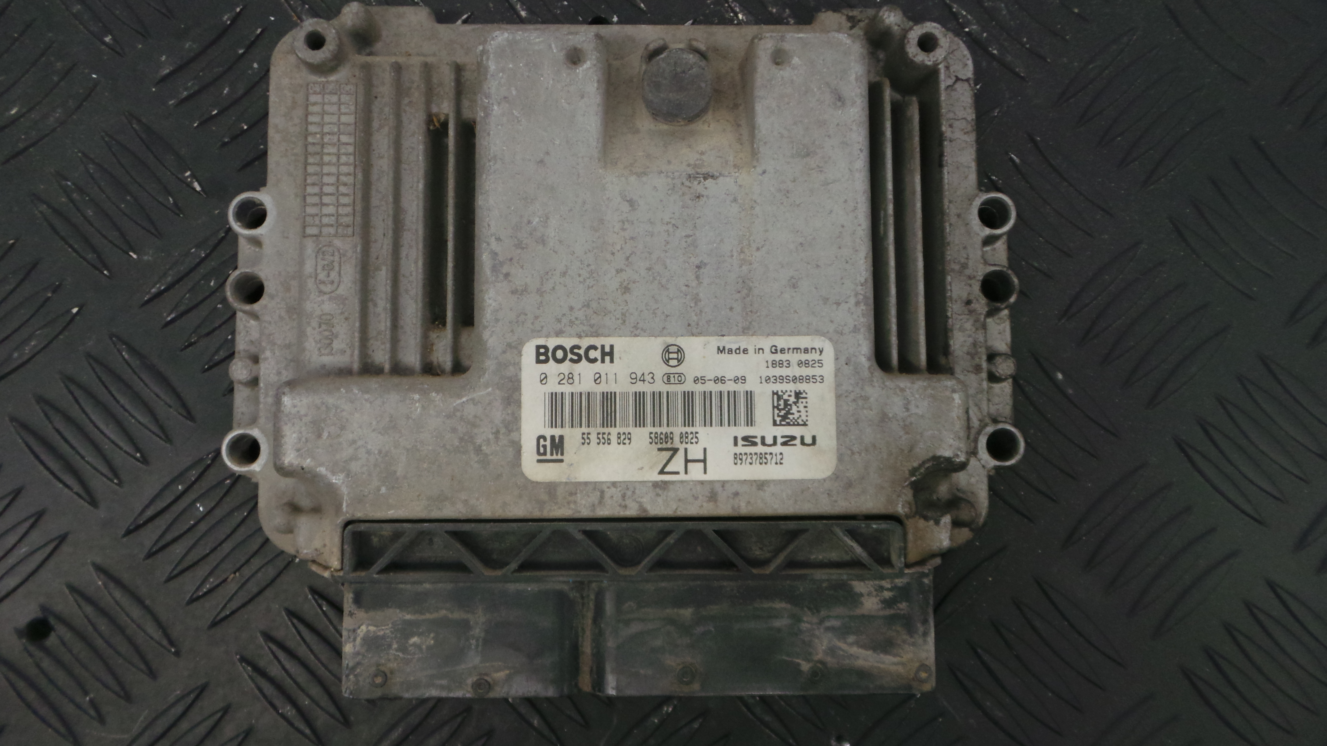 Centralina do Motor 55556829 - OPEL ASTRA H (A04)-33150565