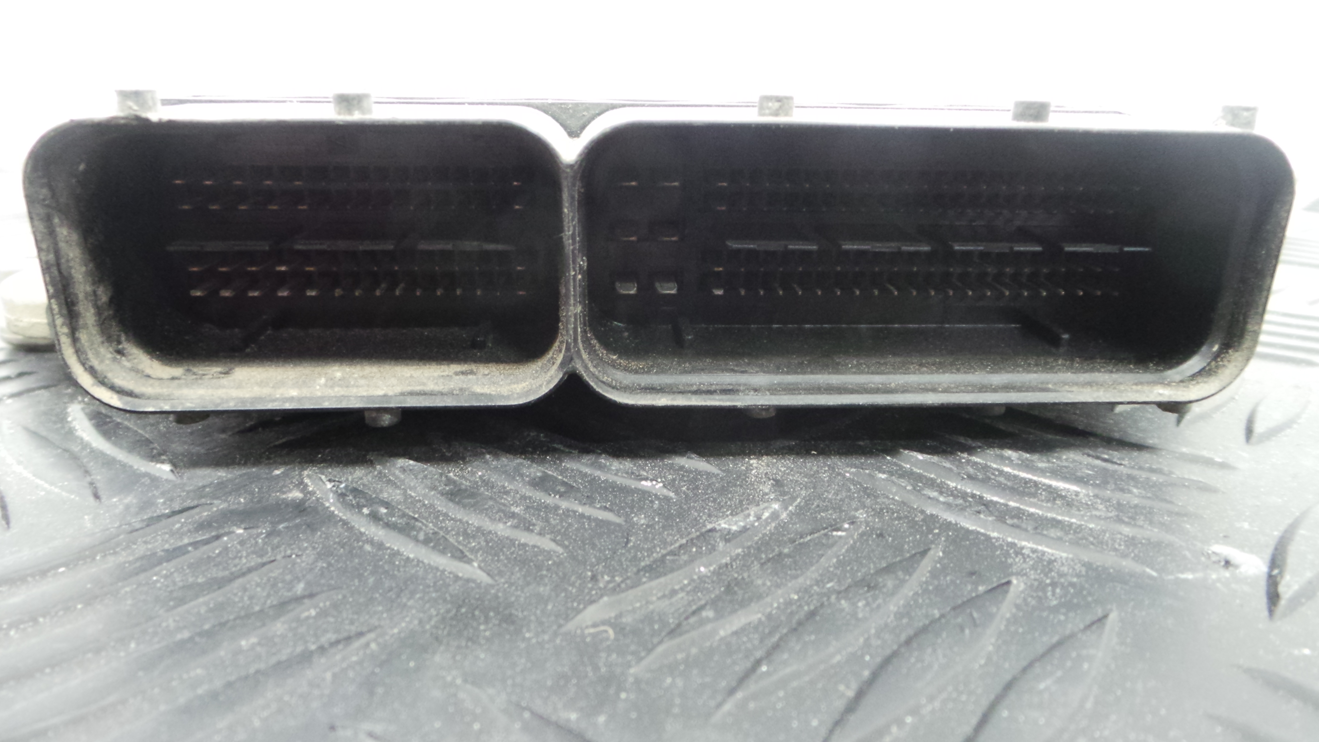 Centralina do Motor 55556829 - OPEL ASTRA H (A04)-33150565