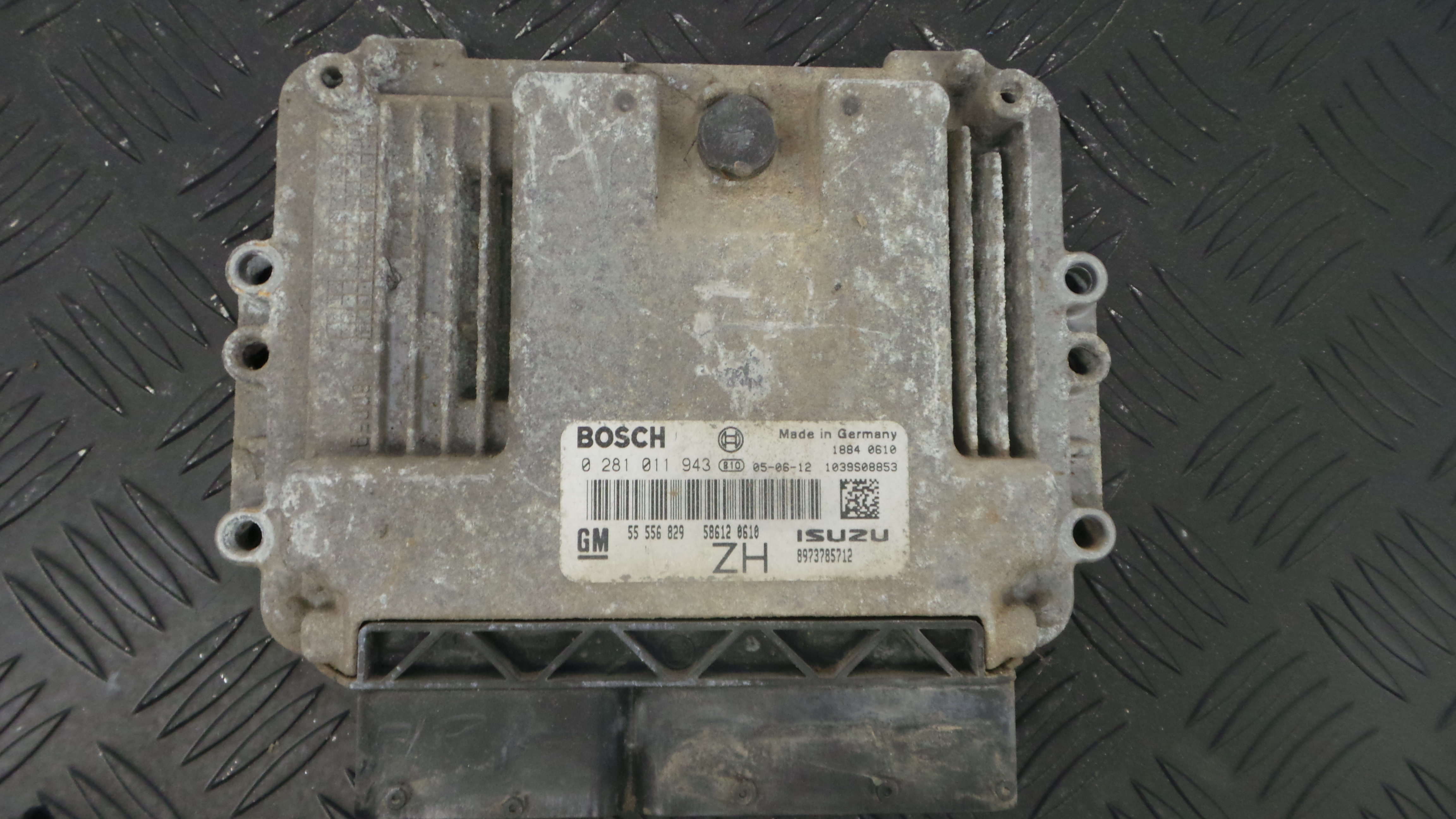 Centralina do Motor 55556829 - OPEL ASTRA H (A04)-33150582