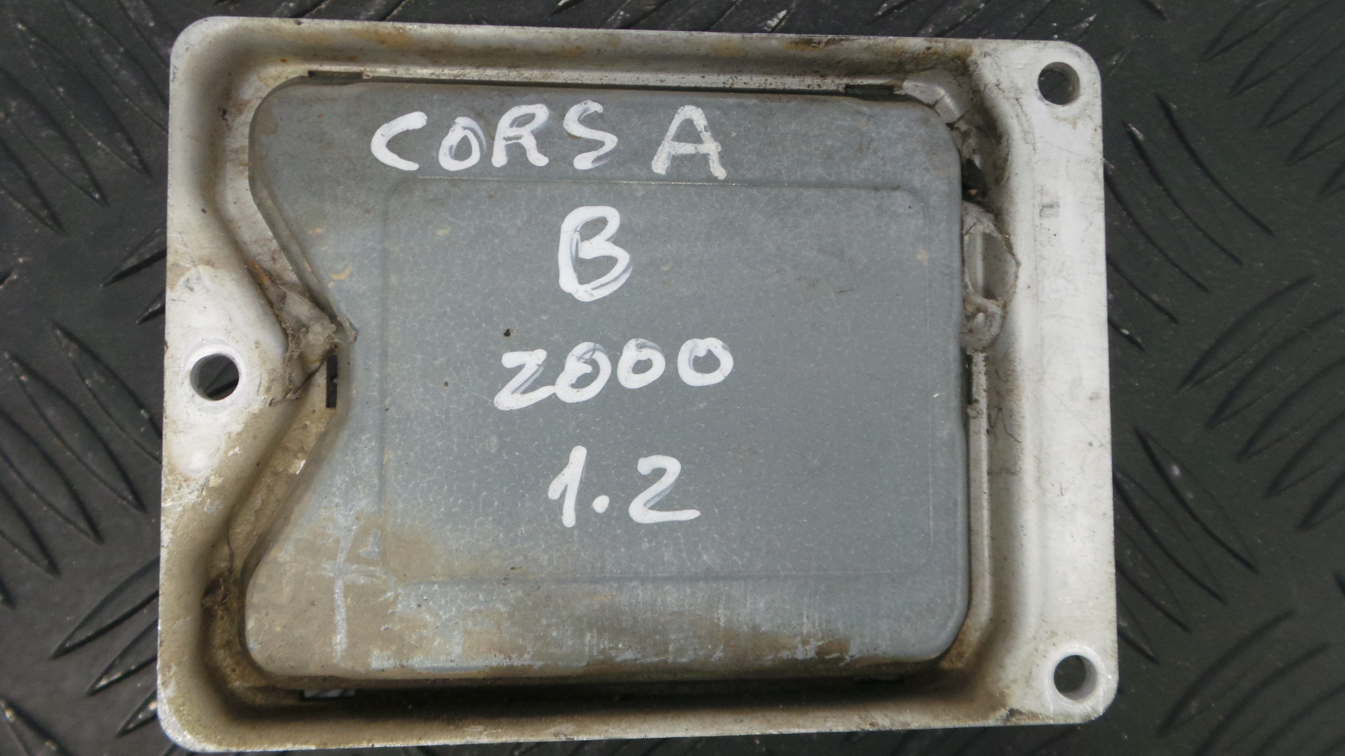 Centralina do Motor 90532610 - OPEL CORSA B (S93)-33150617 Centralina do Motor 90532610 - OPEL CORSA B (S93)-33150617