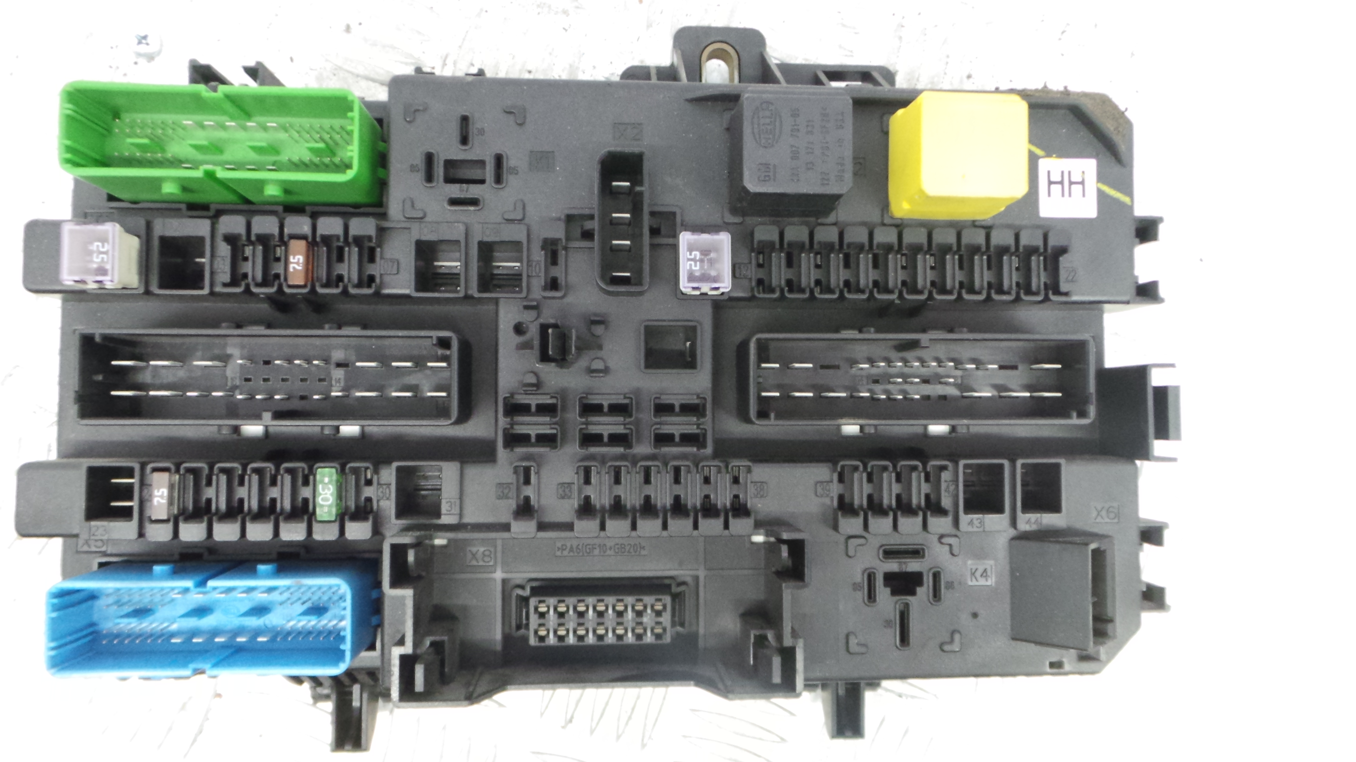 Caixa dos Fusíveis / BSI / UCH / SAM 13206760 - OPEL ASTRA H (A04)-33150638