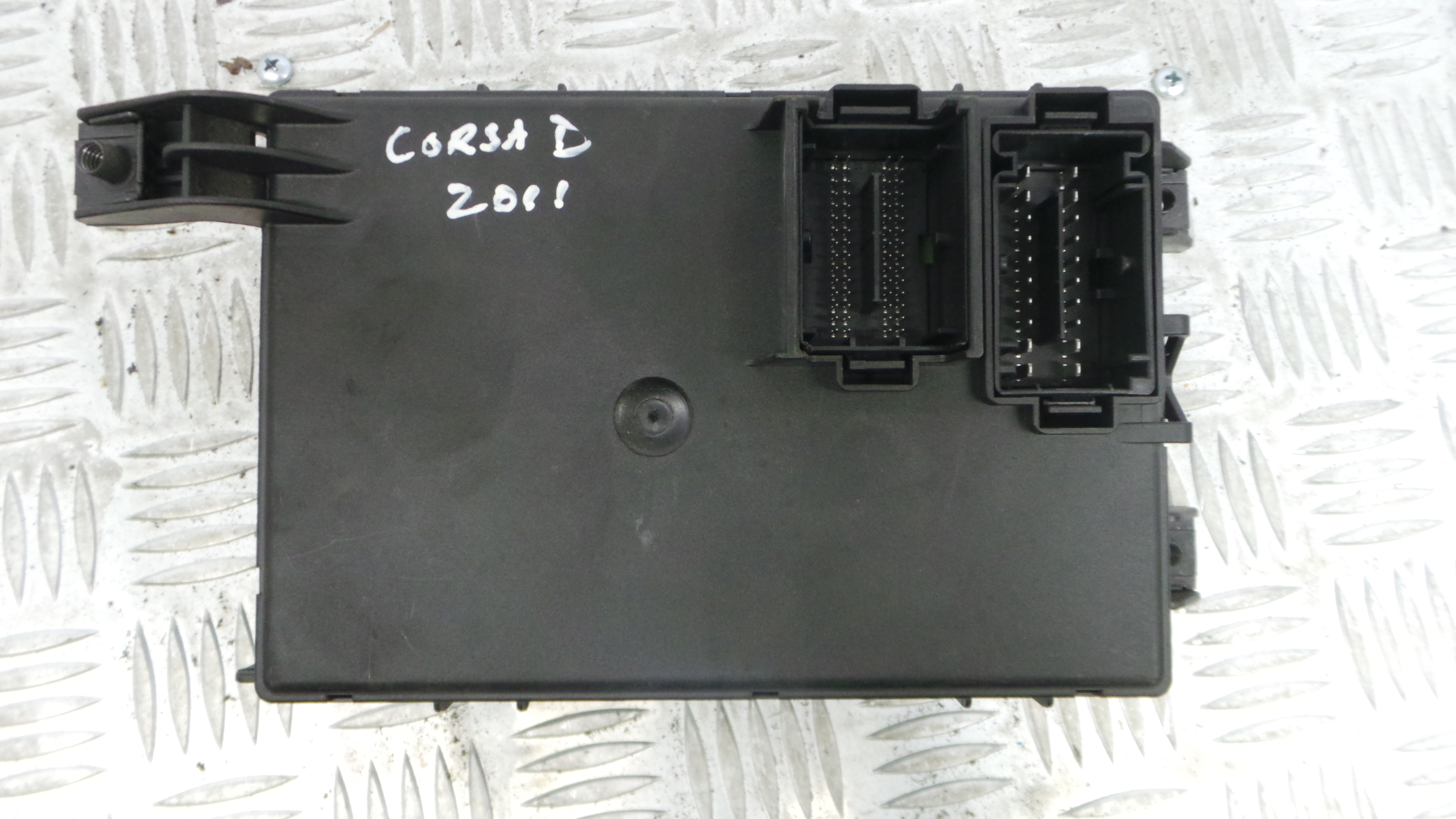 Caixa dos Fusíveis / BSI / UCH / SAM 13382214 - OPEL CORSA D (S07)-33150659