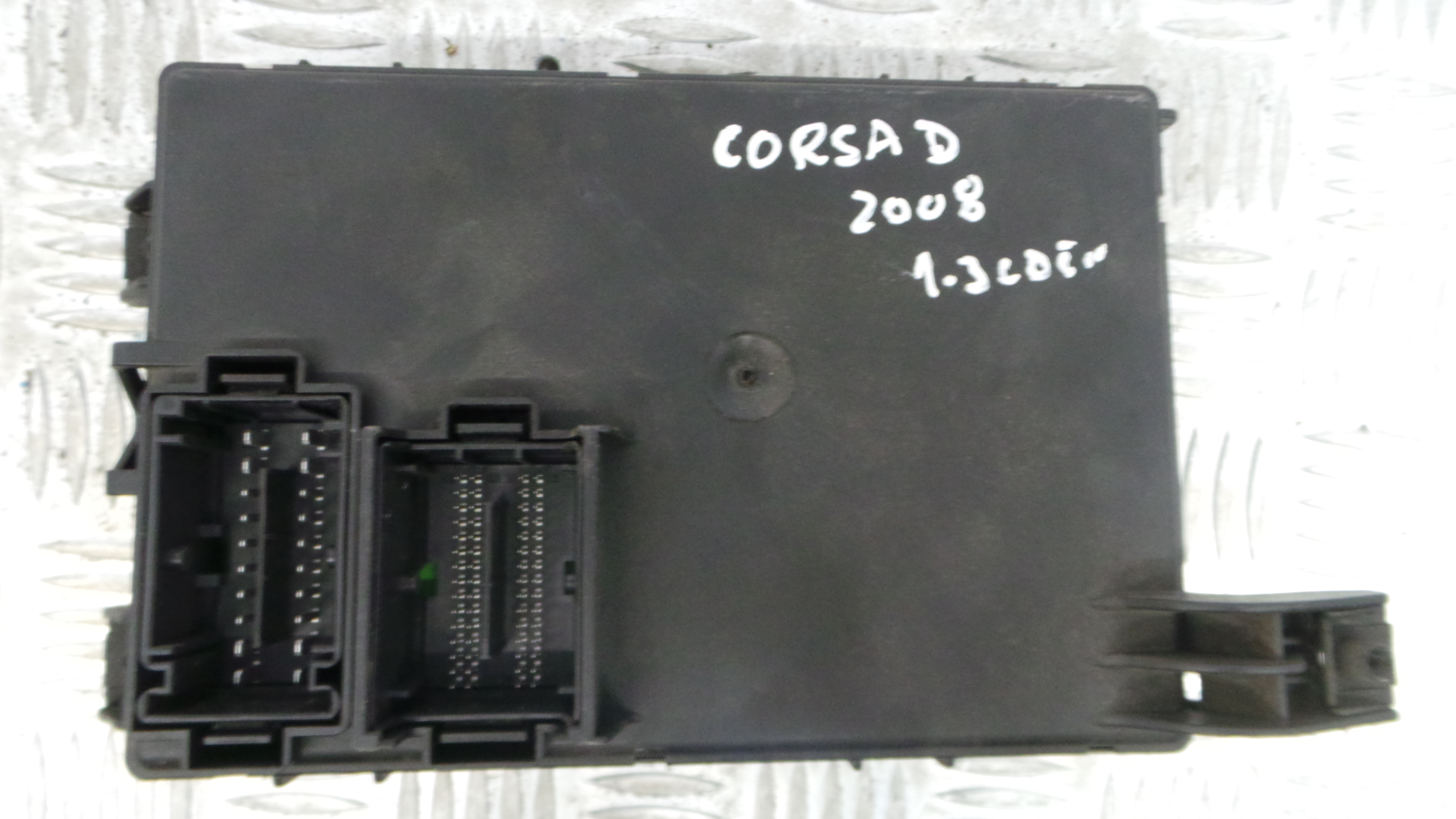 Caixa dos Fusíveis / BSI / UCH / SAM 13279900 - OPEL CORSA D (S07)-33150671