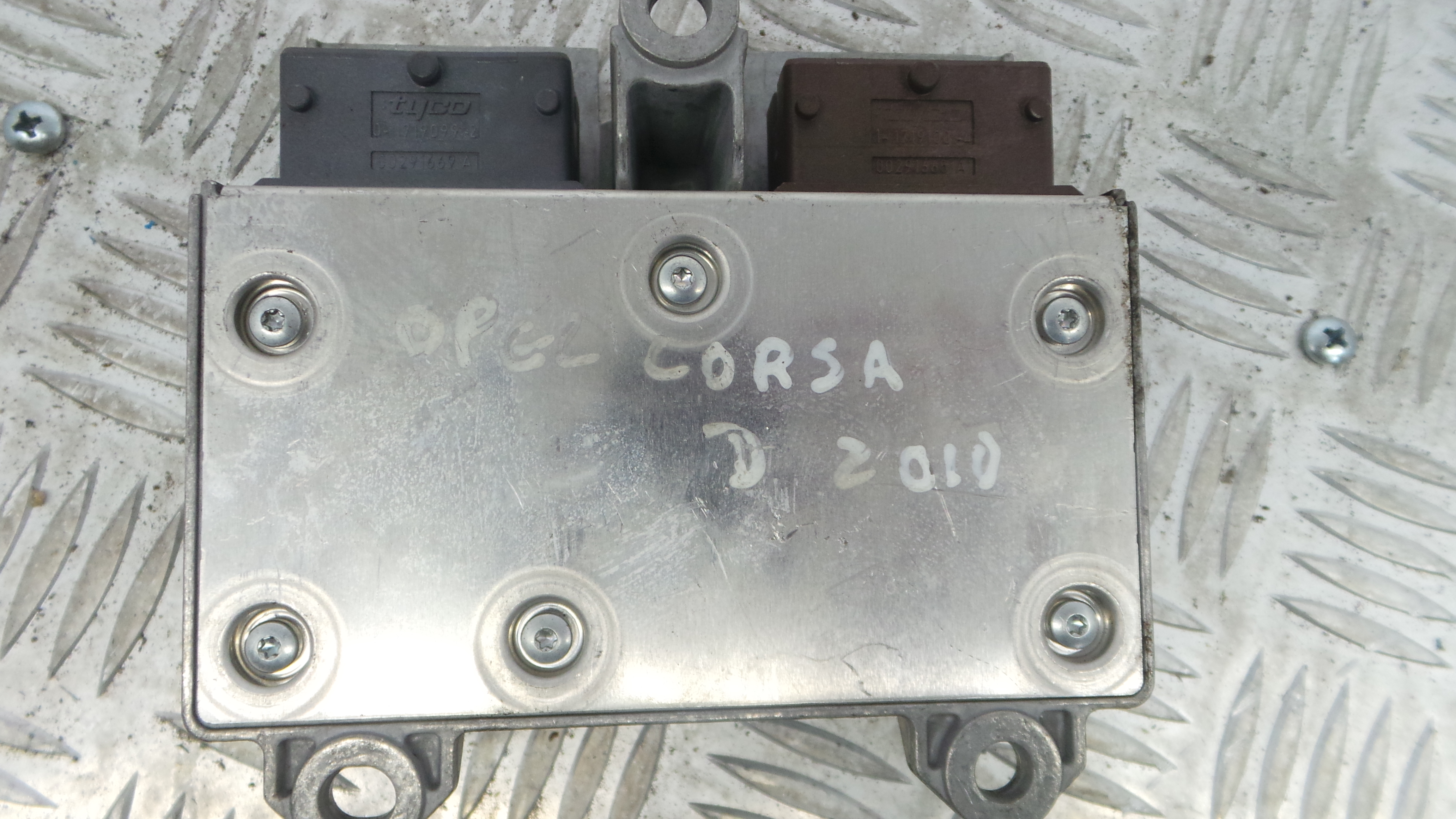 Centralina de Airbags 13187528 - OPEL CORSA D (S07)-33150703 Centralina de Airbags 13187528 - OPEL CORSA D (S07)-33150703