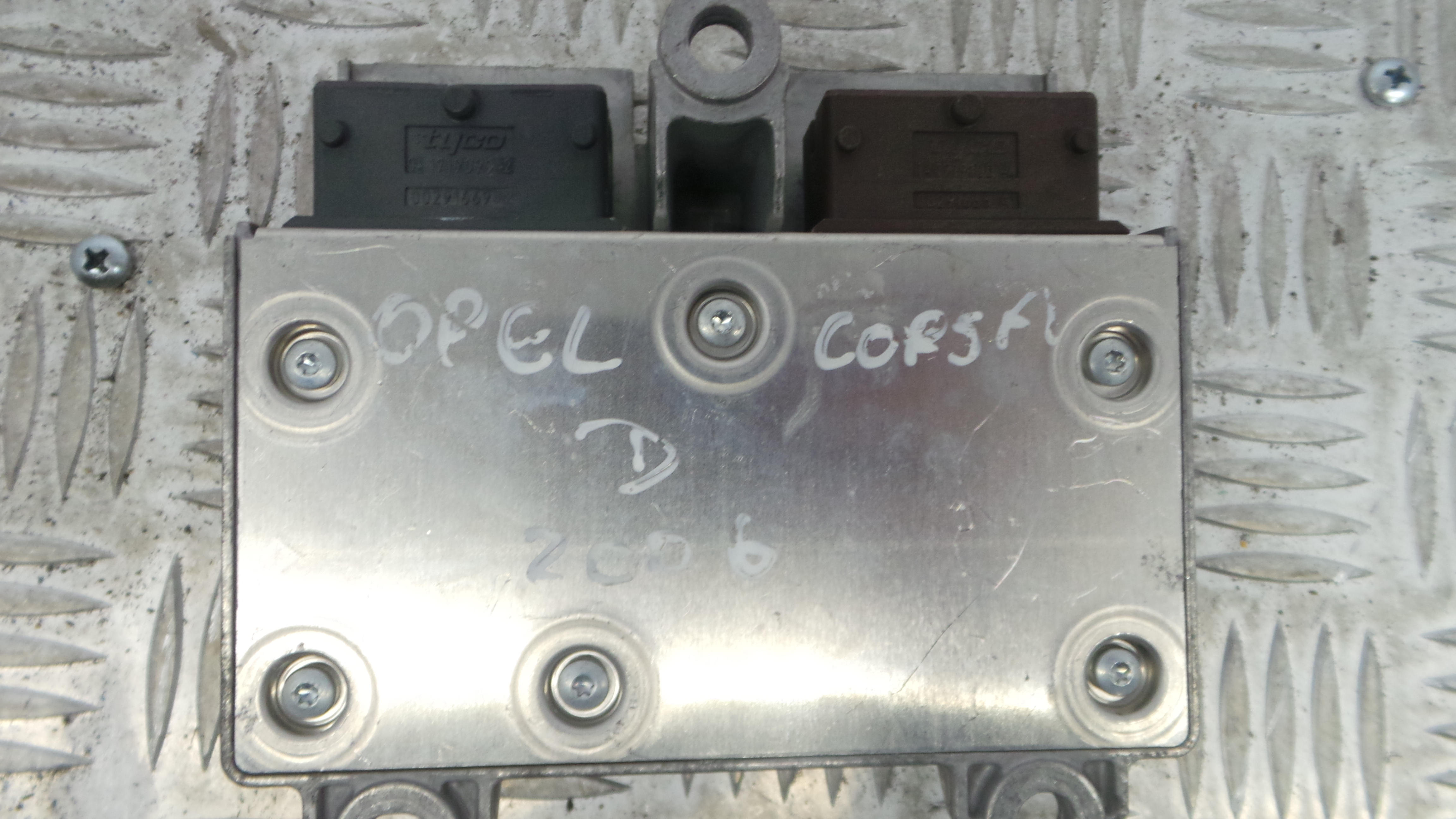 Centralina de Airbags 13262360 - OPEL CORSA D (S07)-33150735