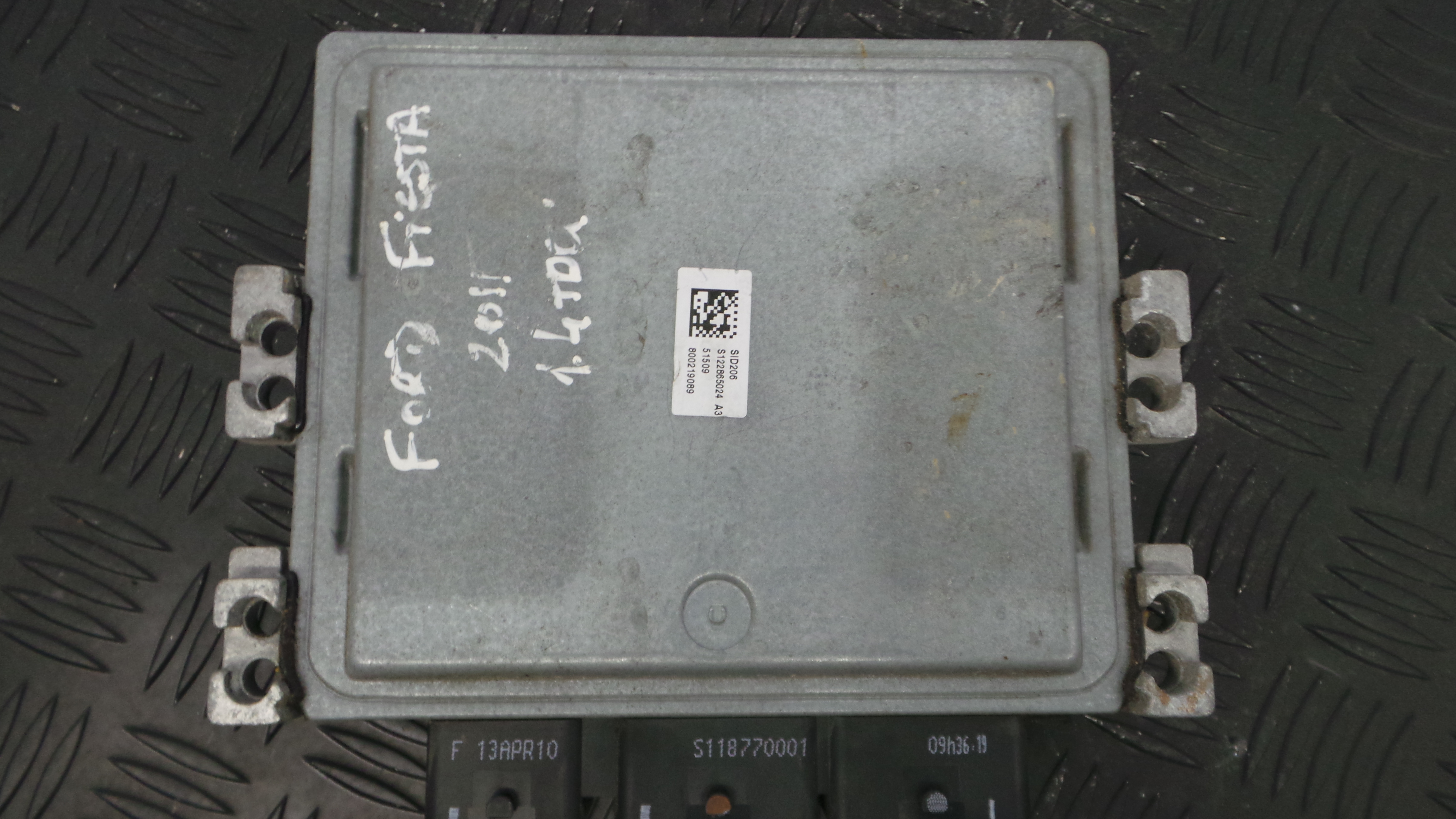 Centralina do Motor 8V21-12A650-EC - FORD FIESTA VI (CB1, CCN)-33151985