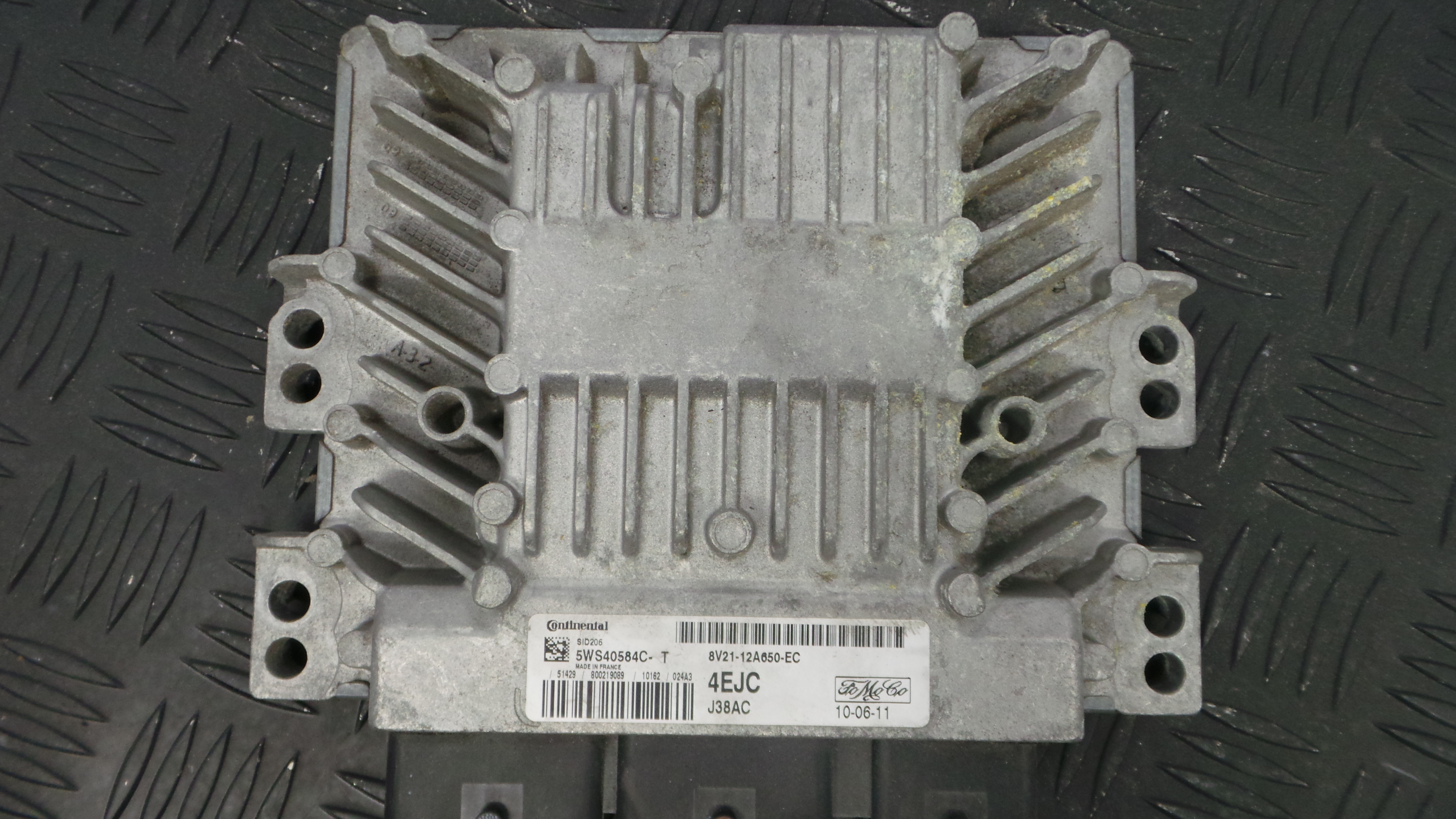 Centralina do Motor 8V21-12A650-EC - FORD FIESTA VI (CB1, CCN)-33151985