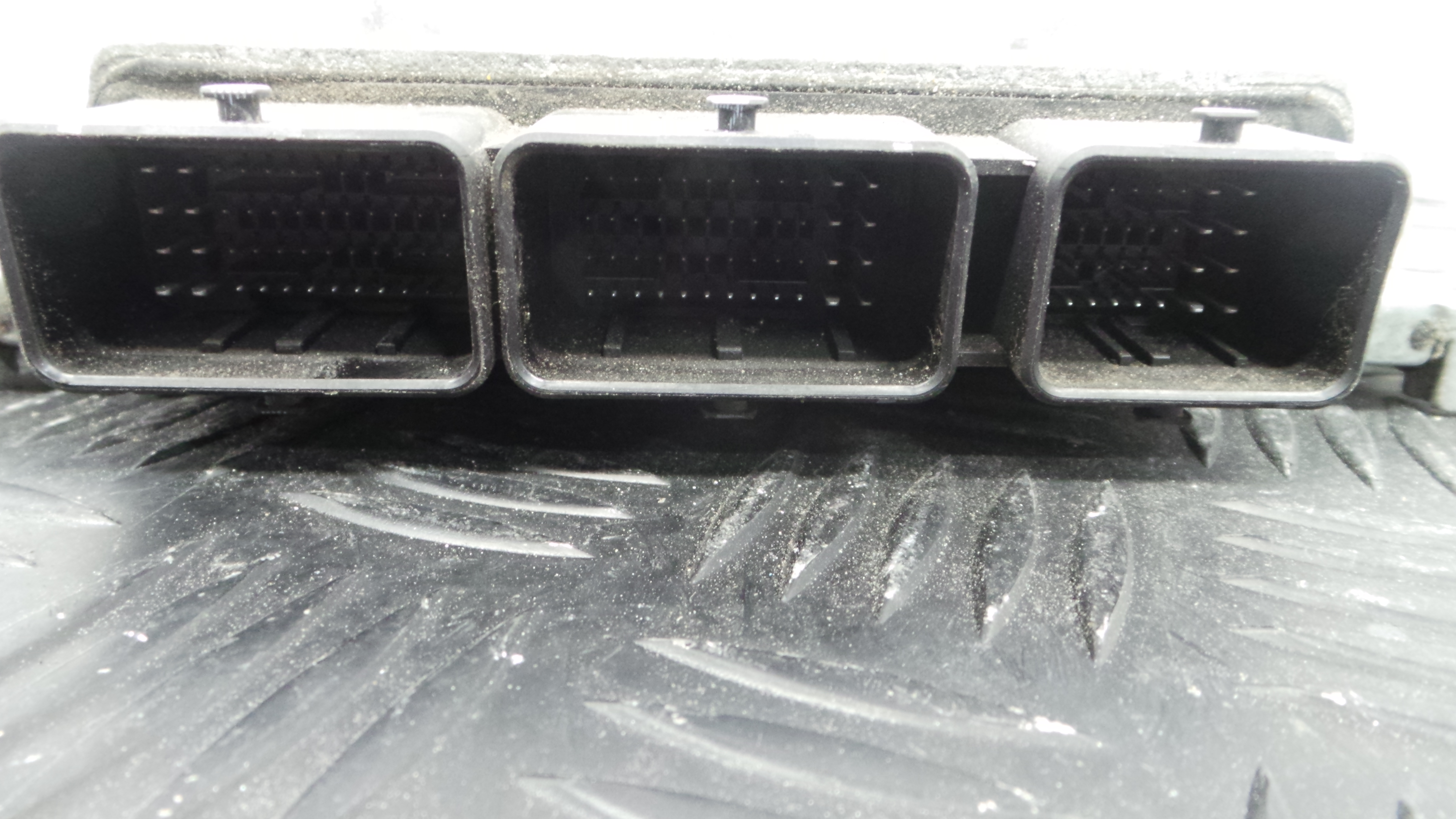 Centralina do Motor 8V21-12A650-EC - FORD FIESTA VI (CB1, CCN)-33151985