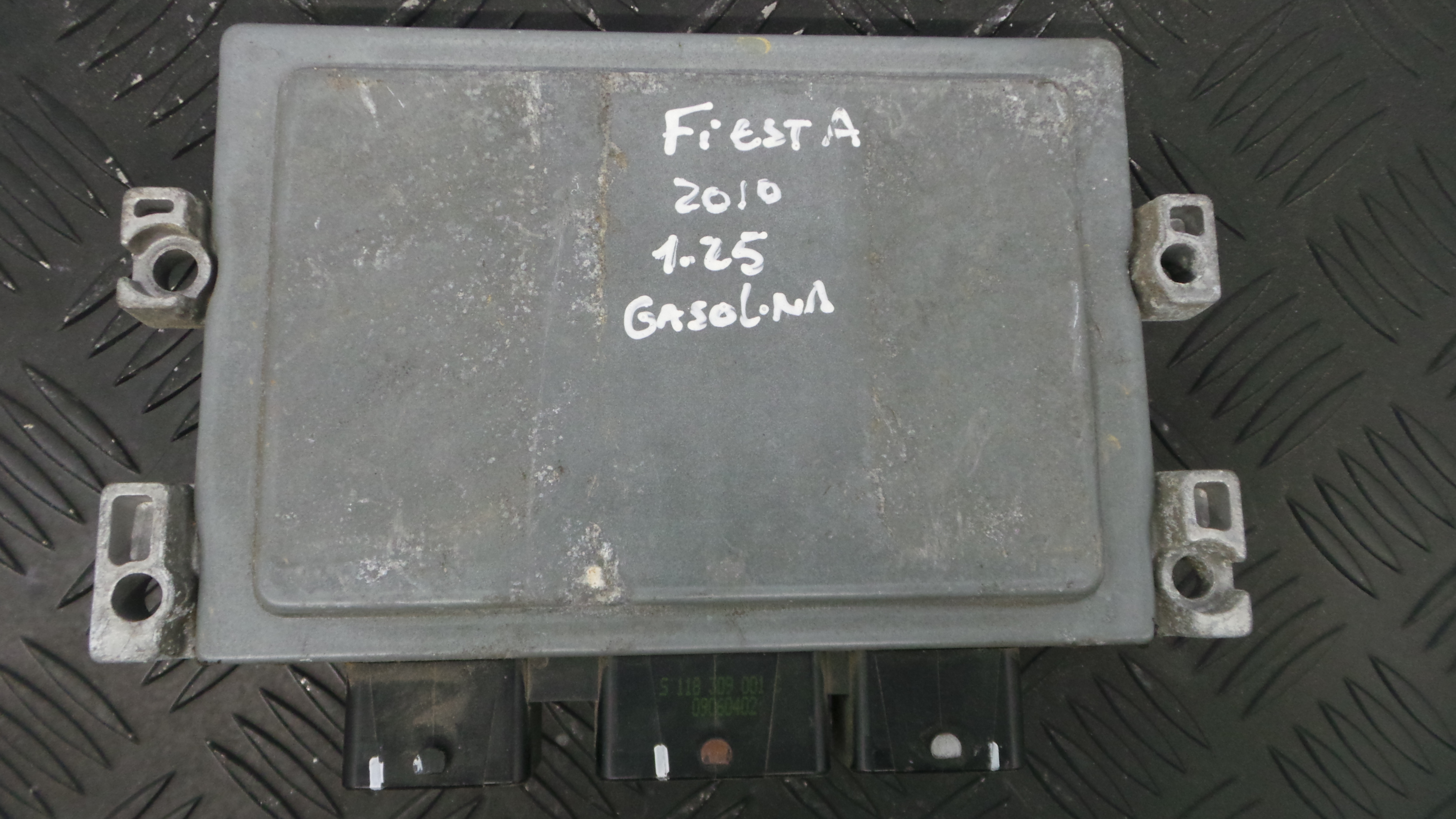 Centralina do Motor 8V21-12A650-SF - FORD FIESTA VI (CB1, CCN)-33152021