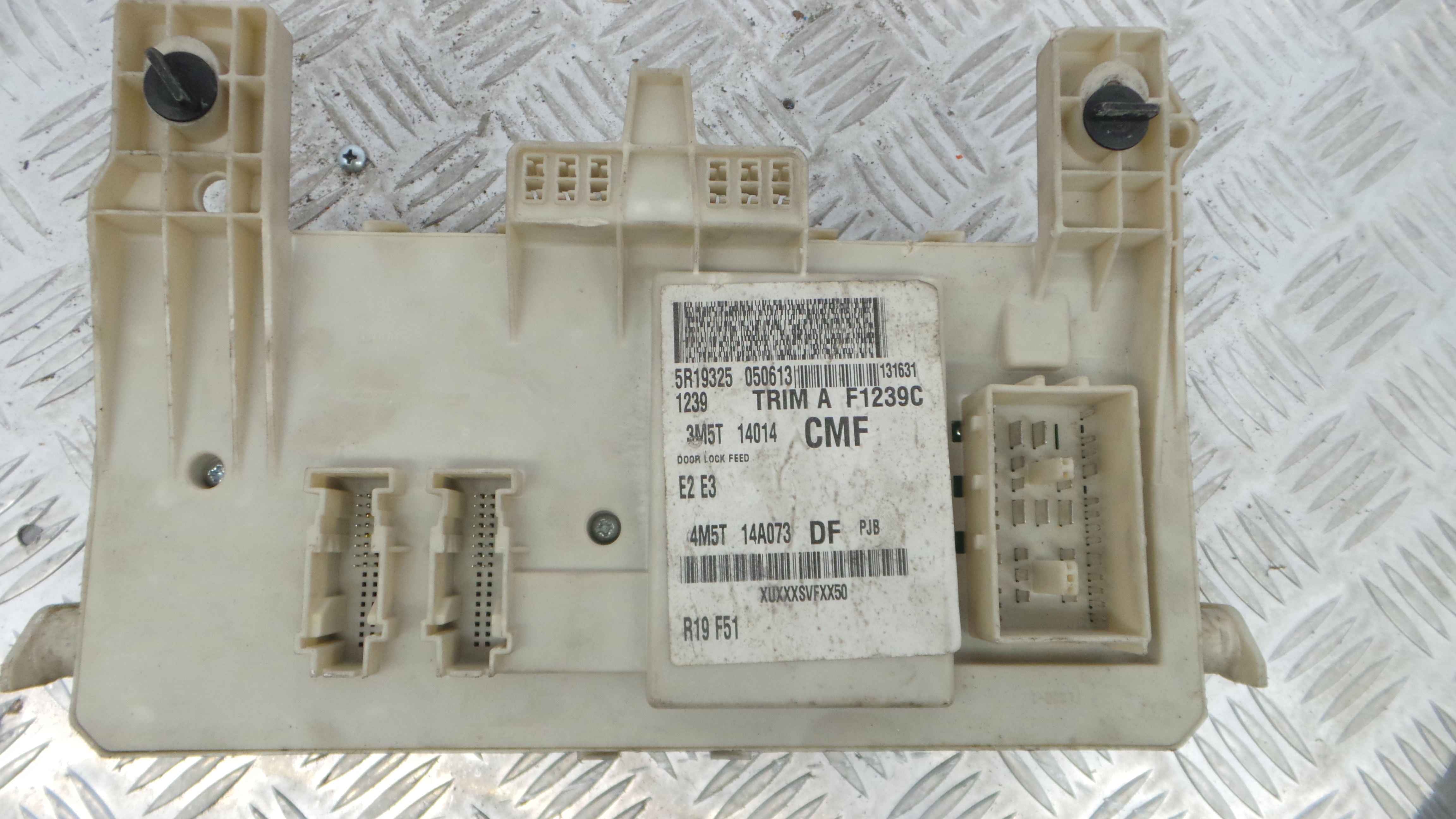 Caixa dos Fusíveis / BSI / UCH / SAM 4M57-14A073-DF - FORD FOCUS C-MAX (DM2)-33152025