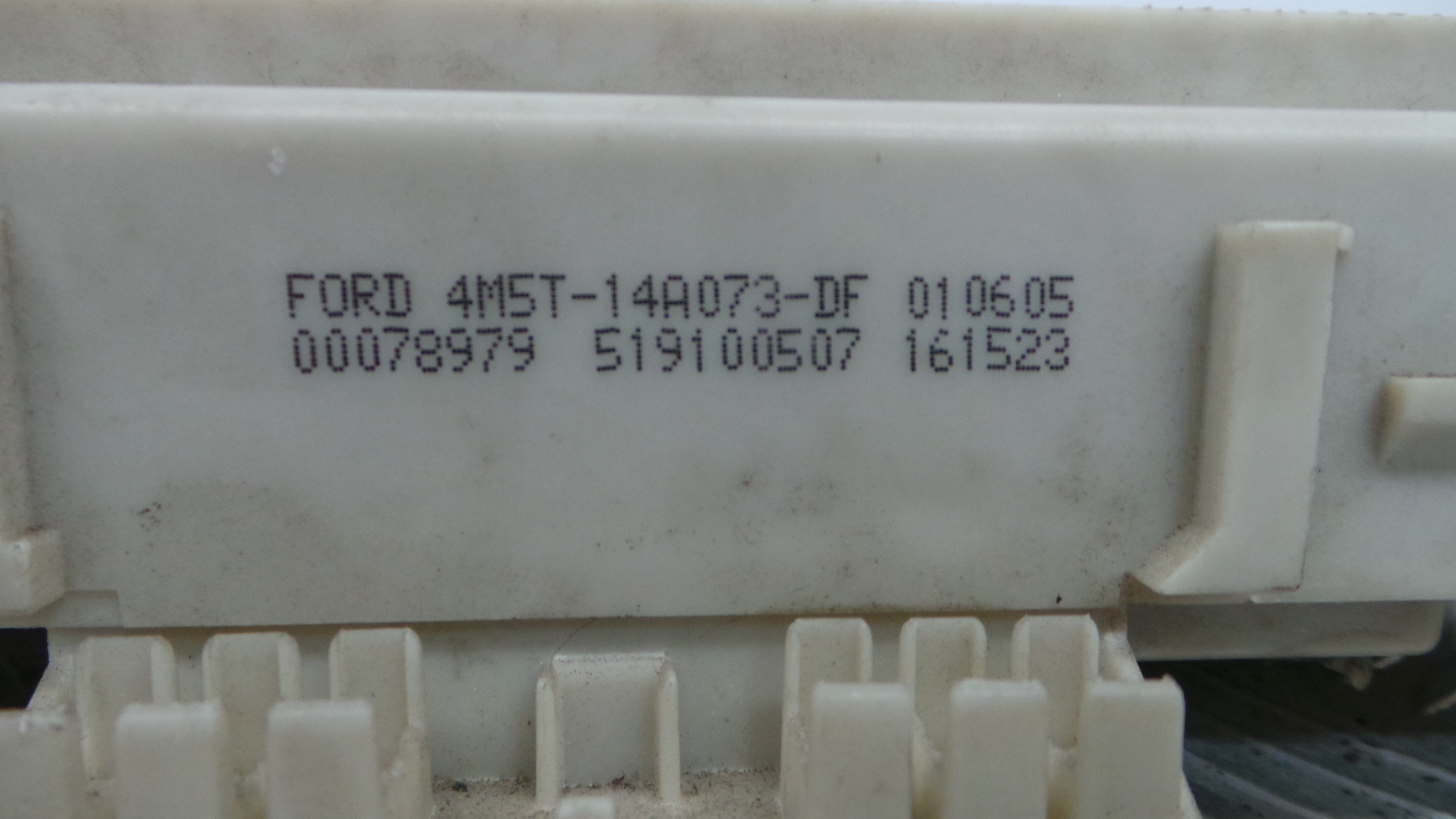 Caixa dos Fusíveis / BSI / UCH / SAM 4M57-14A073-DF - FORD FOCUS C-MAX (DM2)-33152025