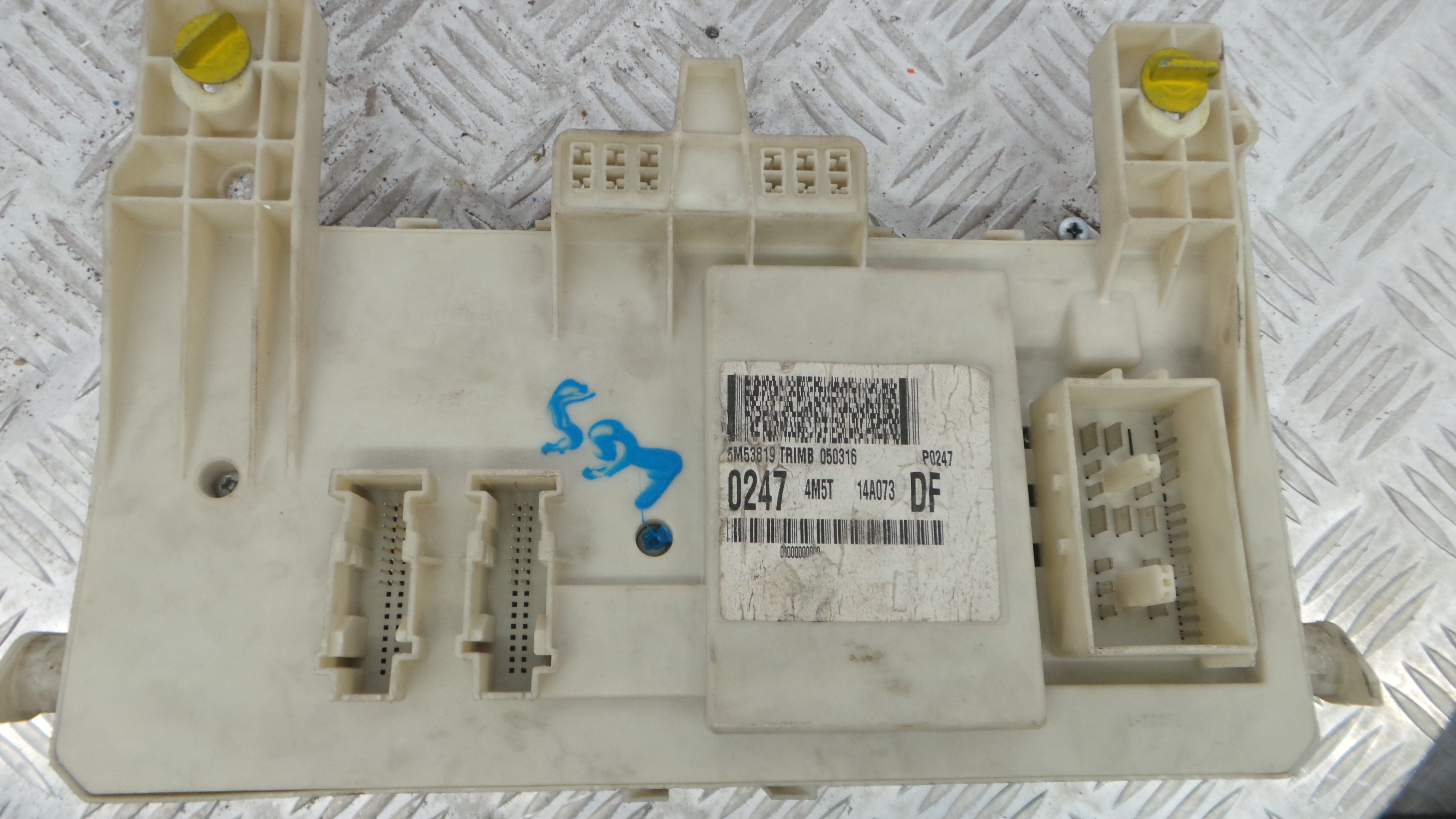 Caixa dos Fusíveis / BSI / UCH / SAM 4M57-14A073-DF - FORD FOCUS II (DA_, HCP, DP)-33152028