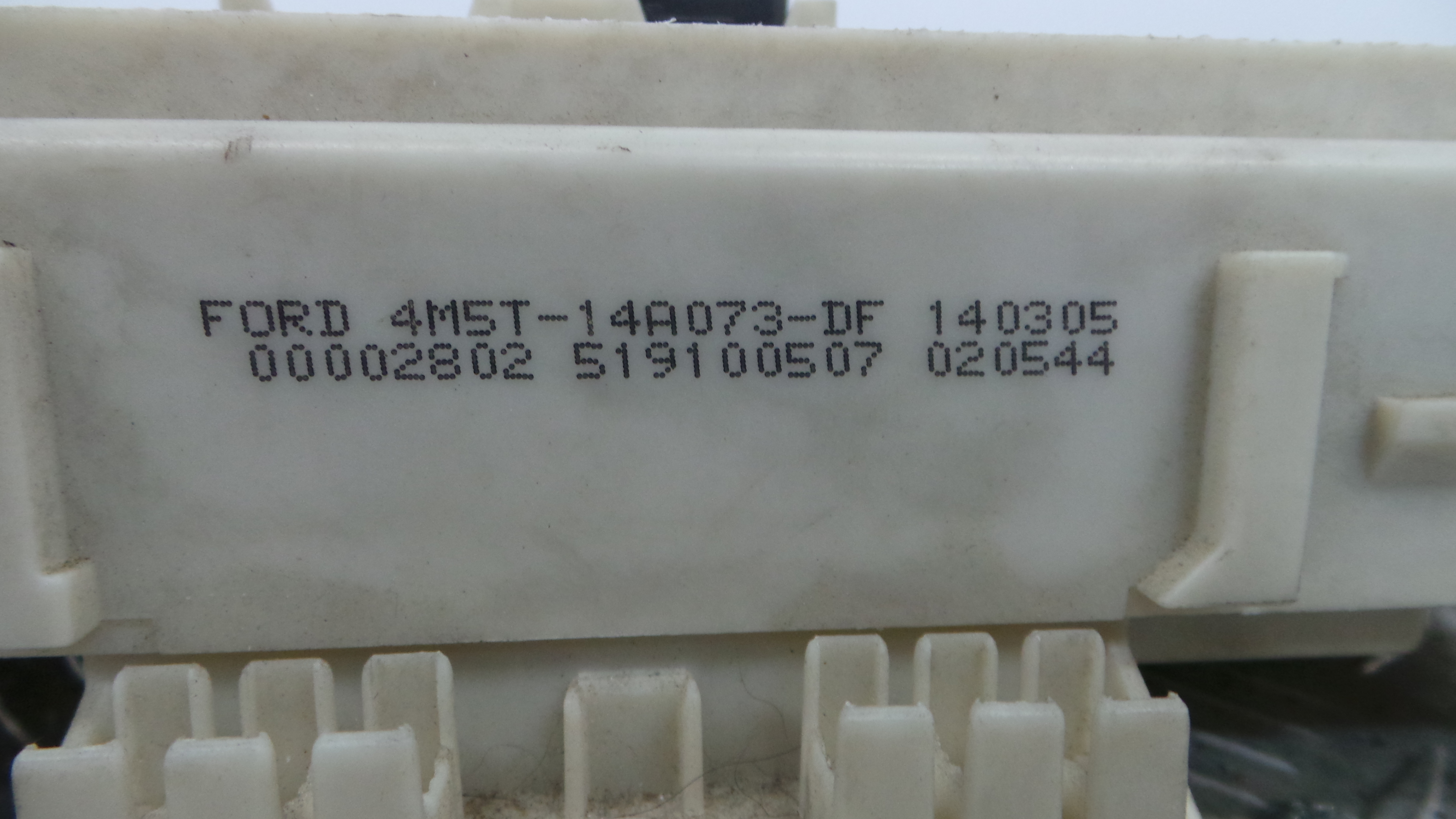 Caixa dos Fusíveis / BSI / UCH / SAM 4M57-14A073-DF - FORD FOCUS II (DA_, HCP, DP)-33152028