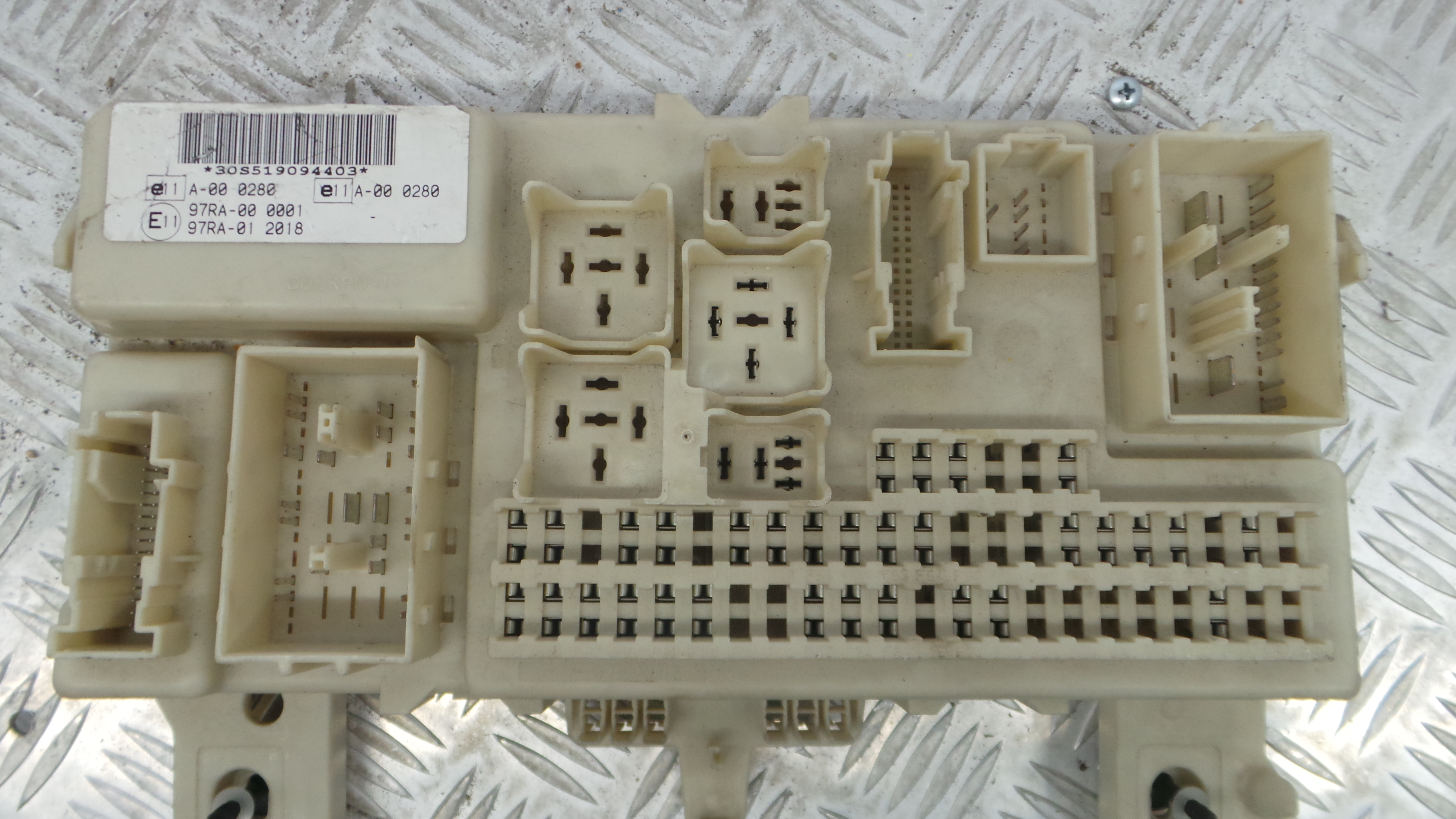 Caixa dos Fusíveis / BSI / UCH / SAM 4M5T-14A073-AF - FORD FOCUS II (DA_, HCP, DP)-33152031