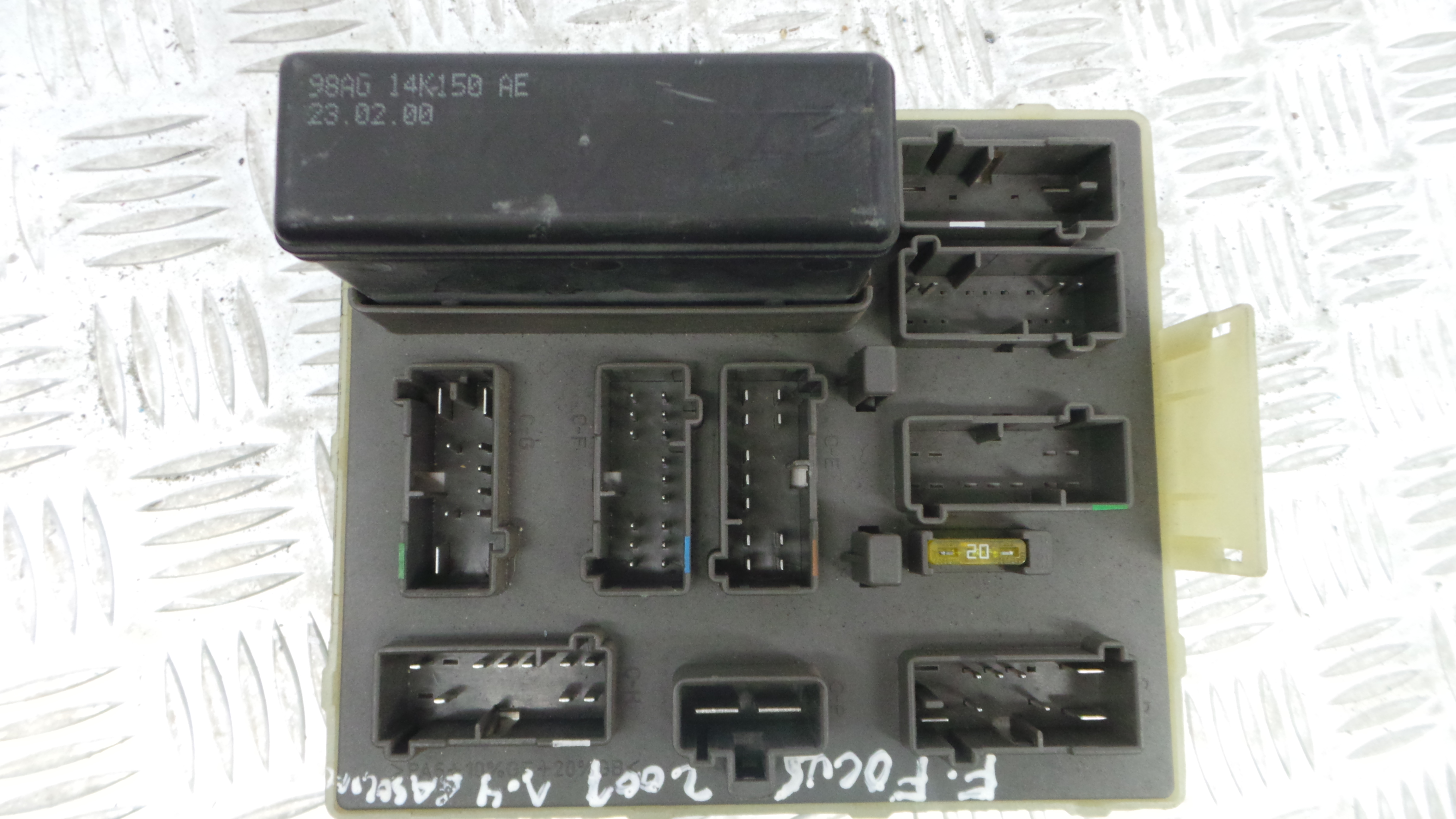 Caixa dos Fusíveis / BSI / UCH / SAM 98AG14A073AH - FORD FOCUS I (DAW, DBW)-33152053 Caixa dos Fusíveis / BSI / UCH / SAM 98AG14A073AH - FORD FOCUS I (DAW, DBW)-33152053