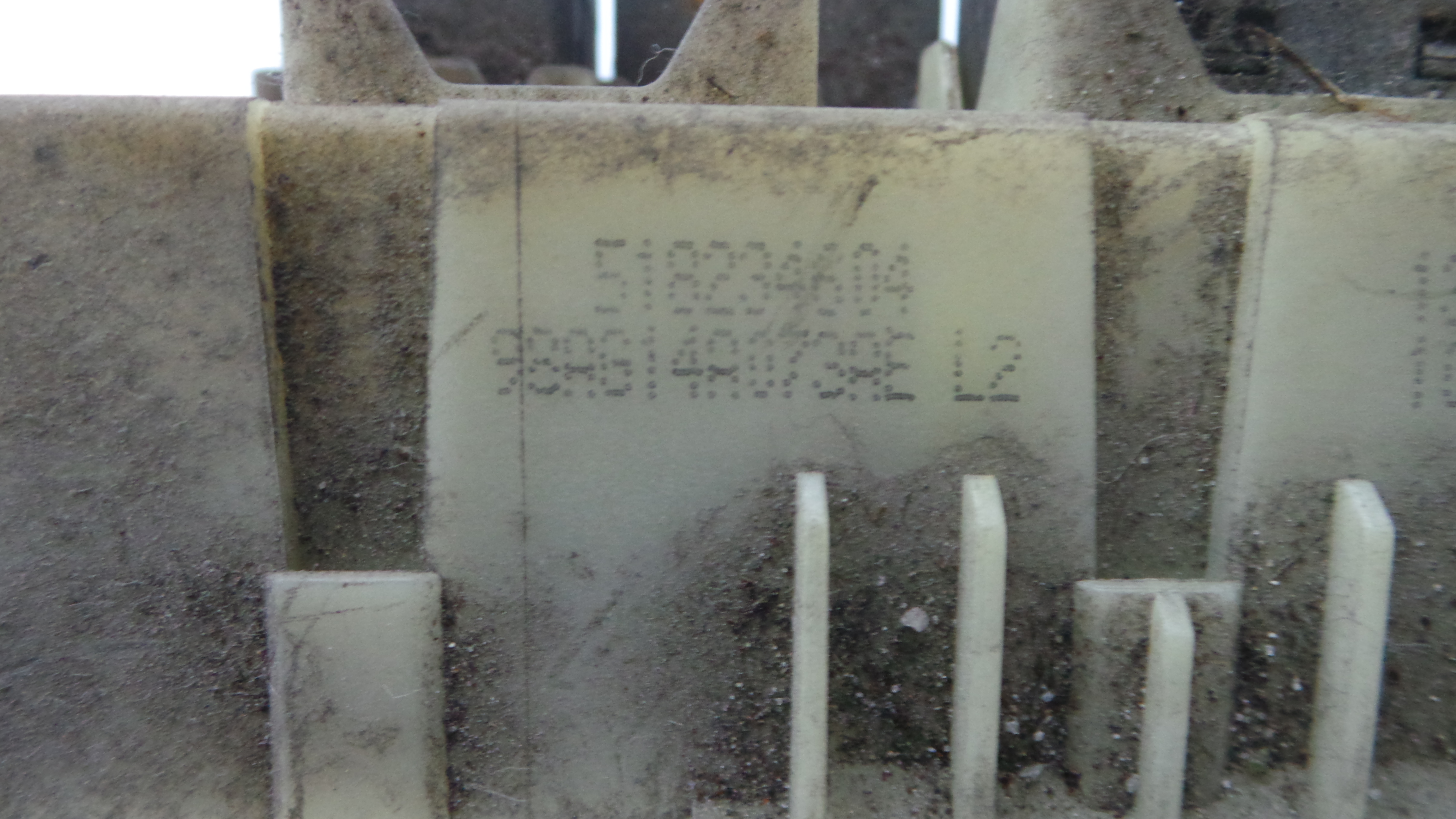 Caixa dos Fusíveis / BSI / UCH / SAM 98AG14A073AE - FORD FOCUS I (DAW, DBW)-33152056