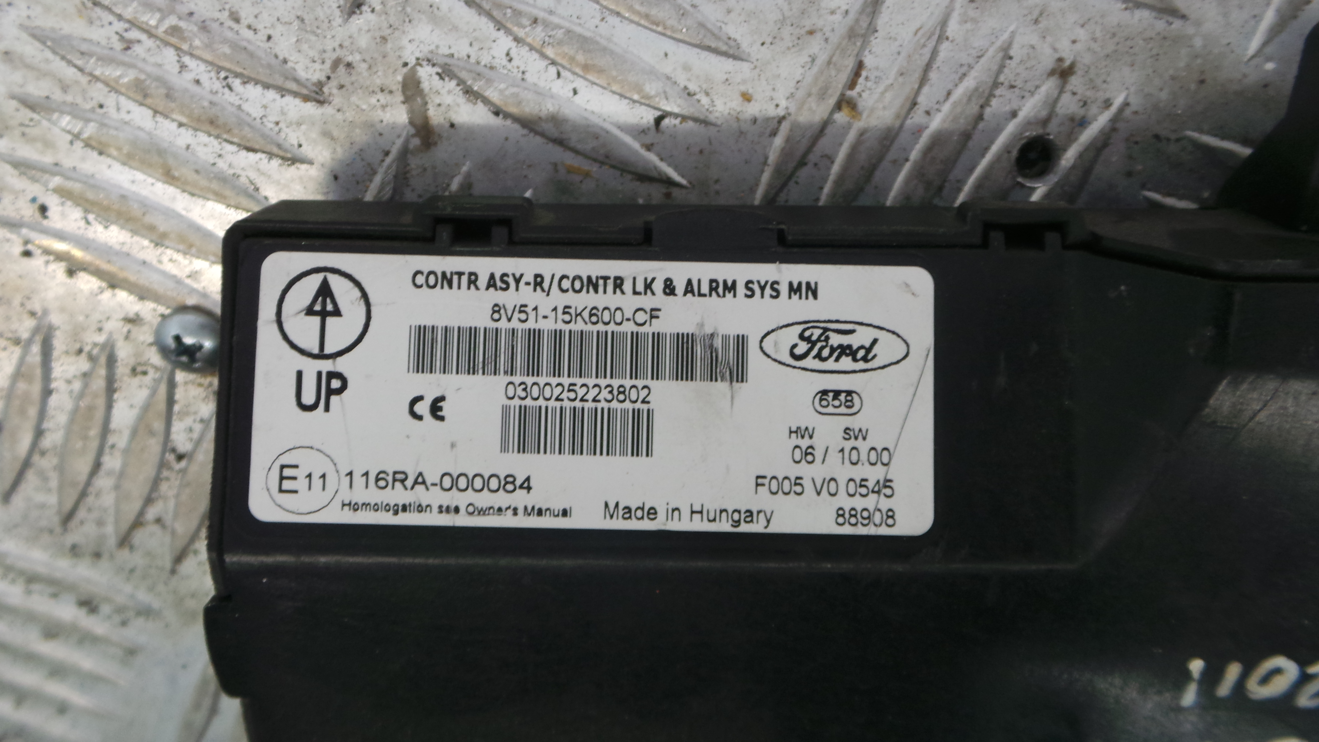 Centralina do Fecho Central 8V51-15K600-CF - FORD FIESTA VI (CB1, CCN)-33152076