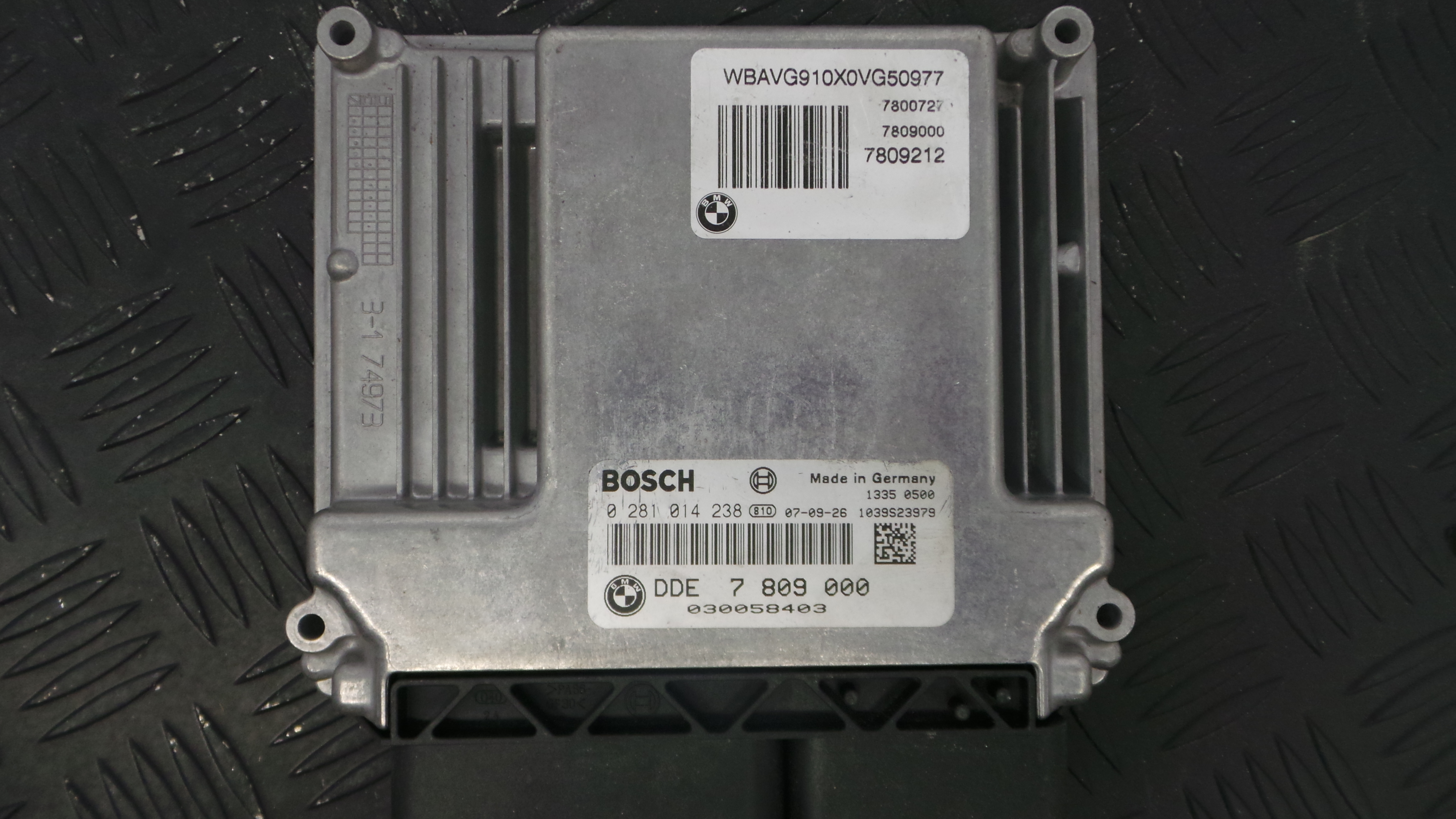 Centralina do Motor 7809000 - BMW 5 (E60)-33152210