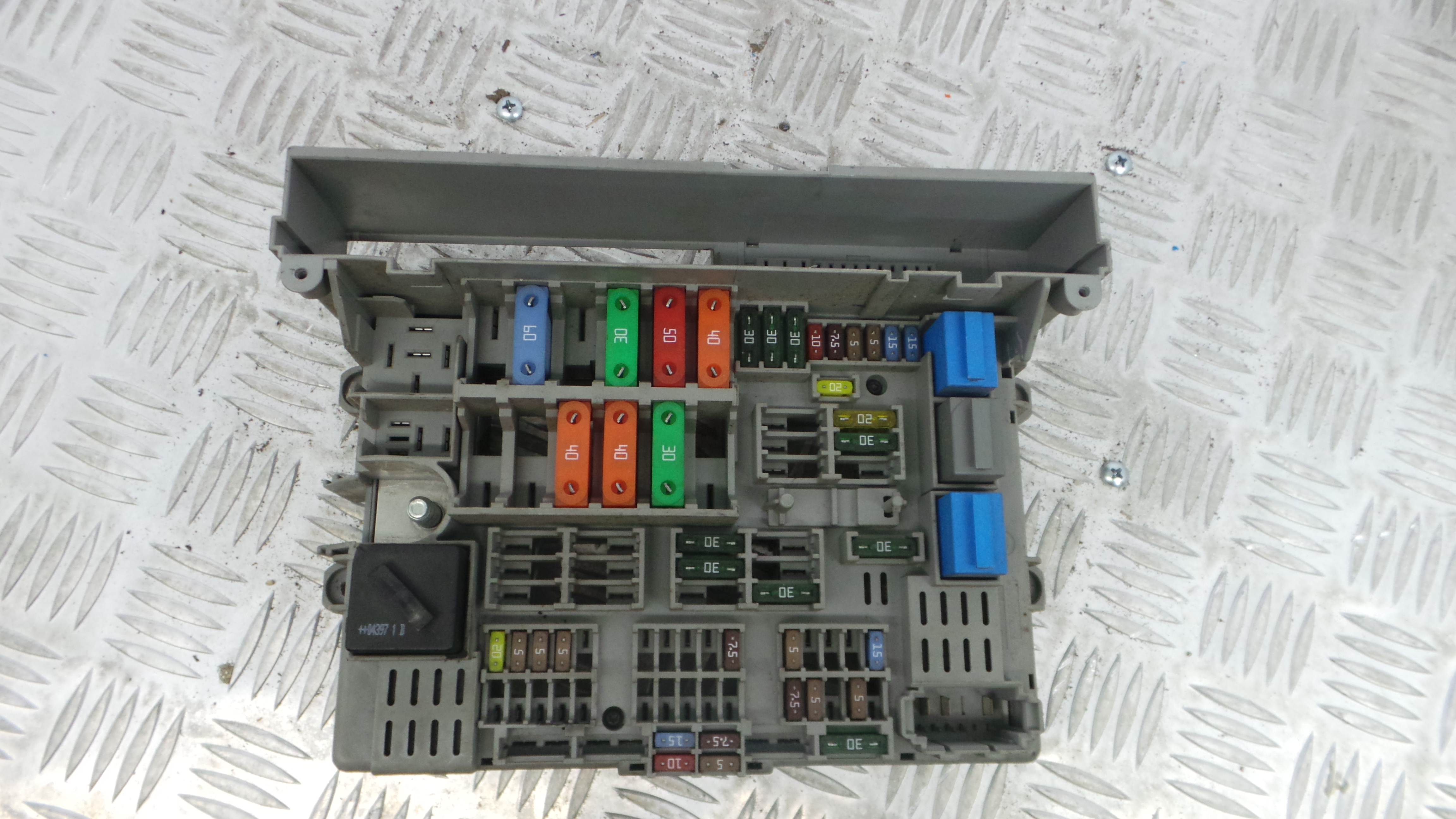 Caixa dos Fusíveis / BSI / UCH / SAM 6906607-03 - BMW 1 (E87)-33152240