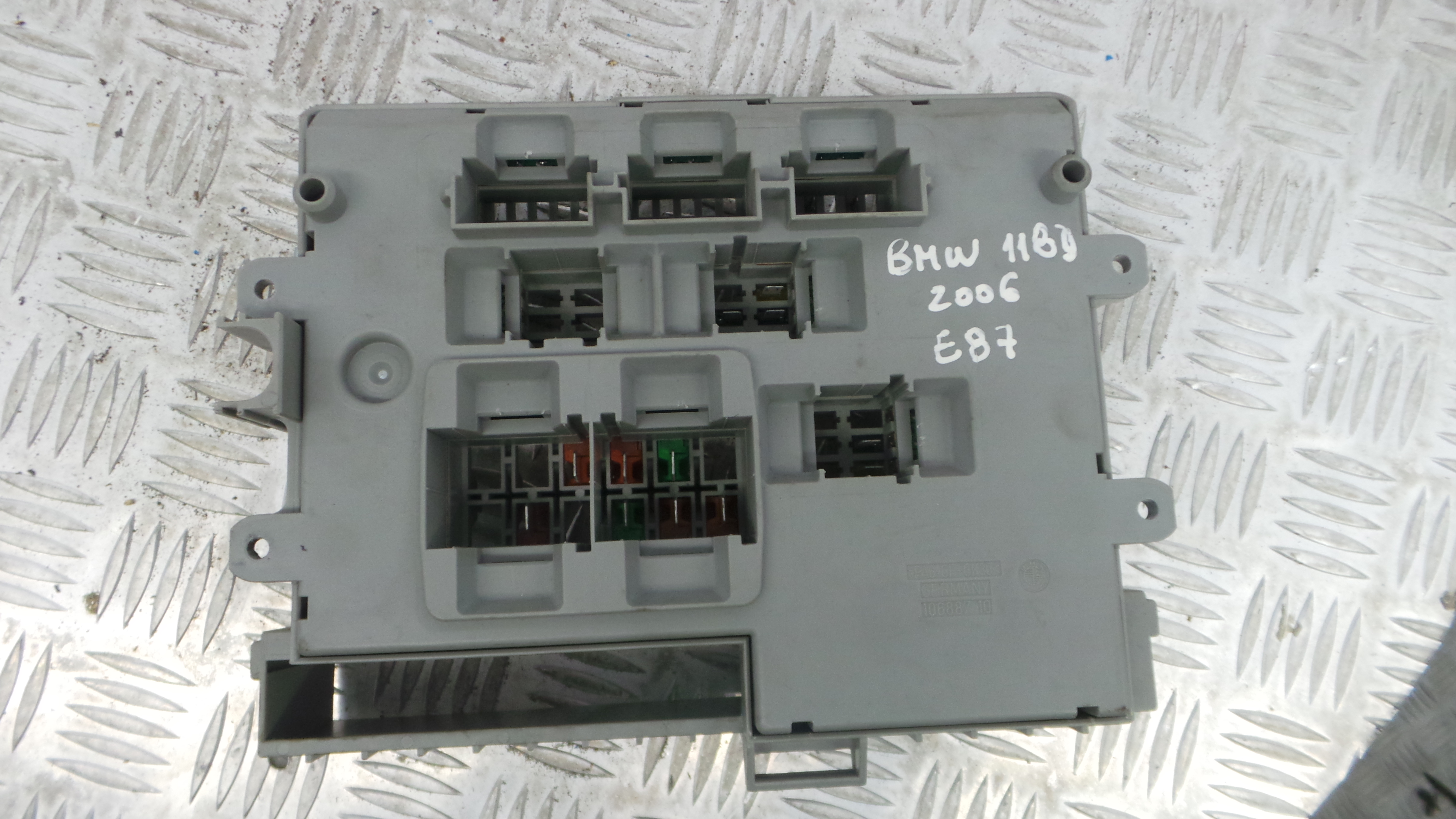 Caixa dos Fusíveis / BSI / UCH / SAM 6906621-06 - BMW 1 (E87)-33152244