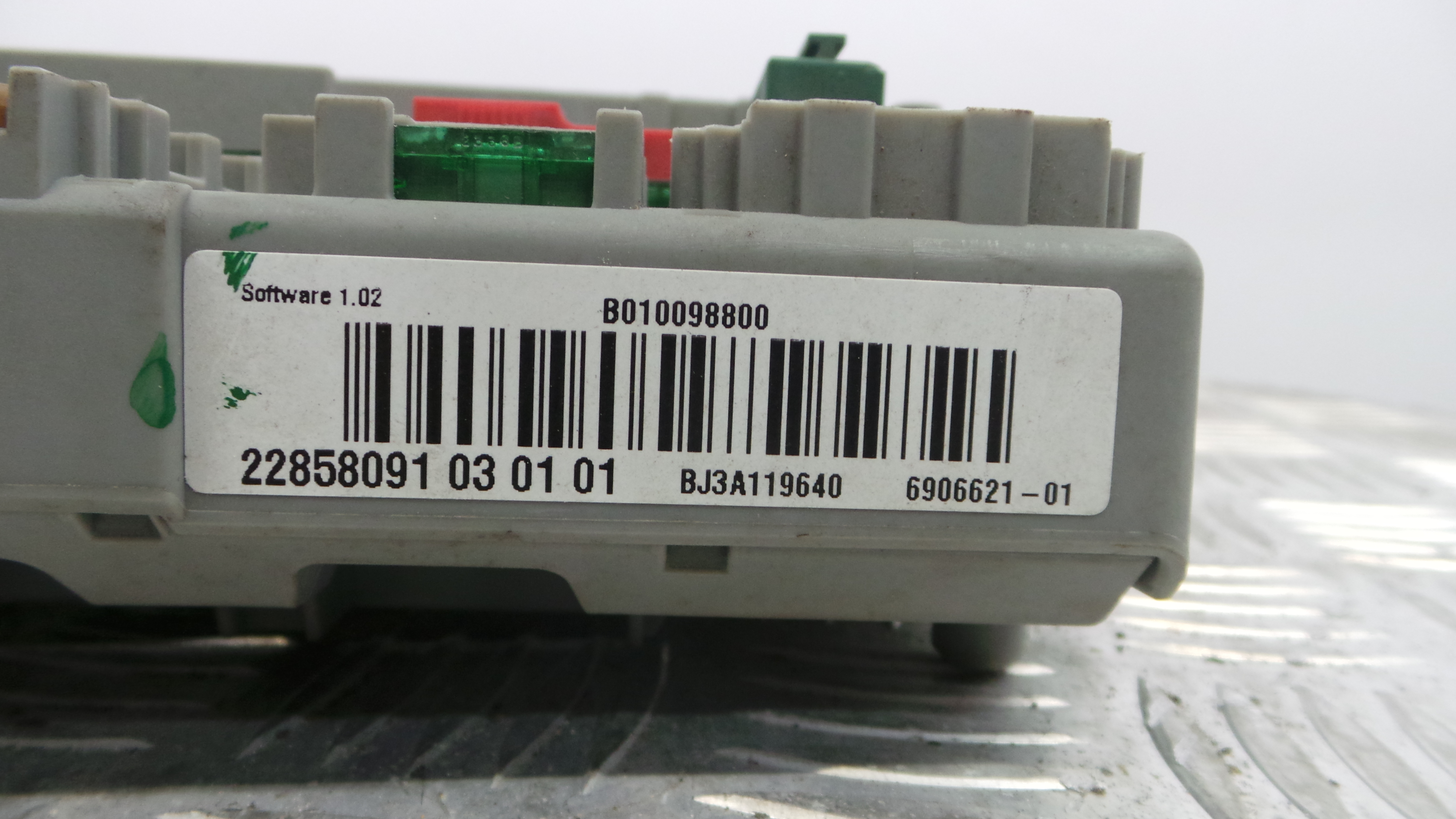 Caixa dos Fusíveis / BSI / UCH / SAM 6906621-06 - BMW 1 (E87)-33152244