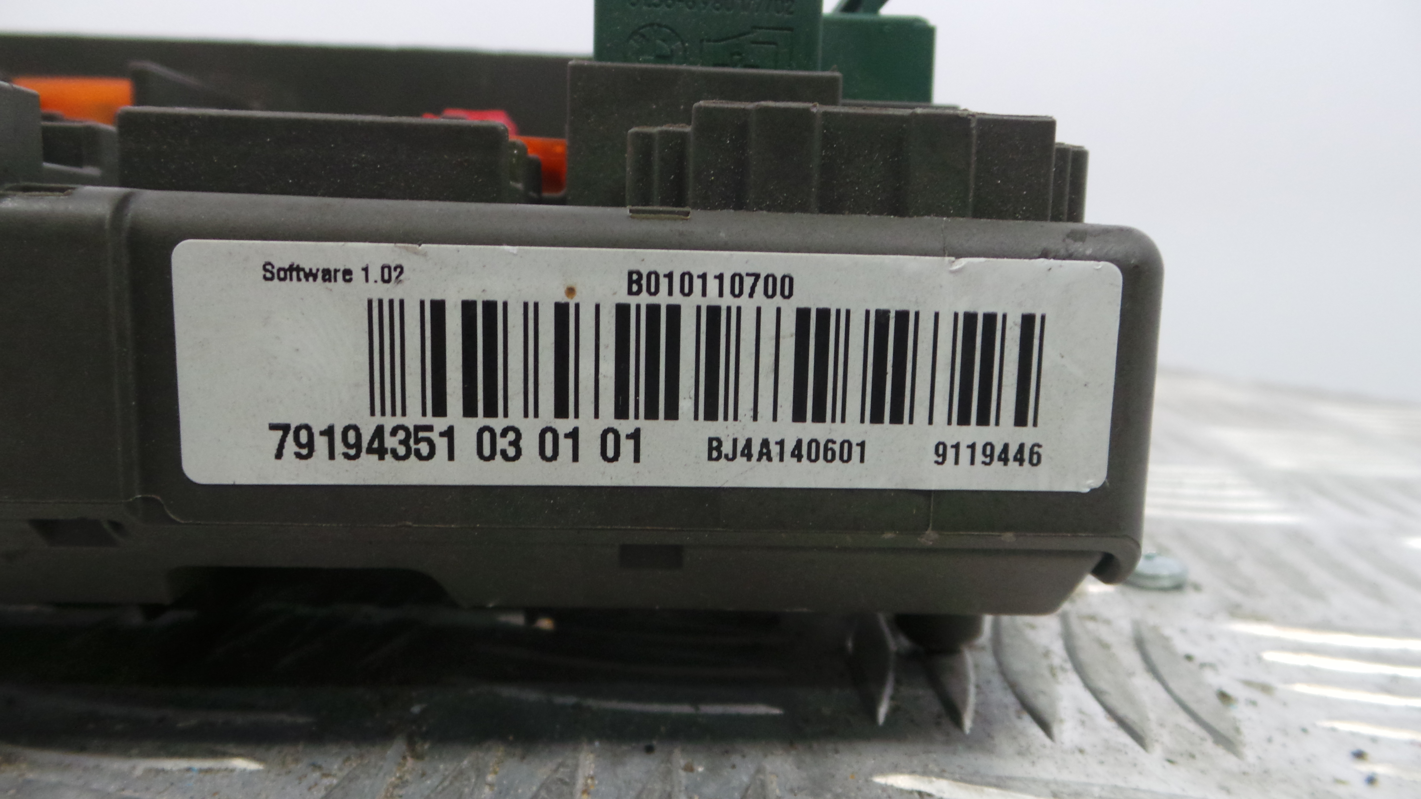 Caixa dos Fusíveis / BSI / UCH / SAM 9119446-04 - BMW 1 (E87)-33152248