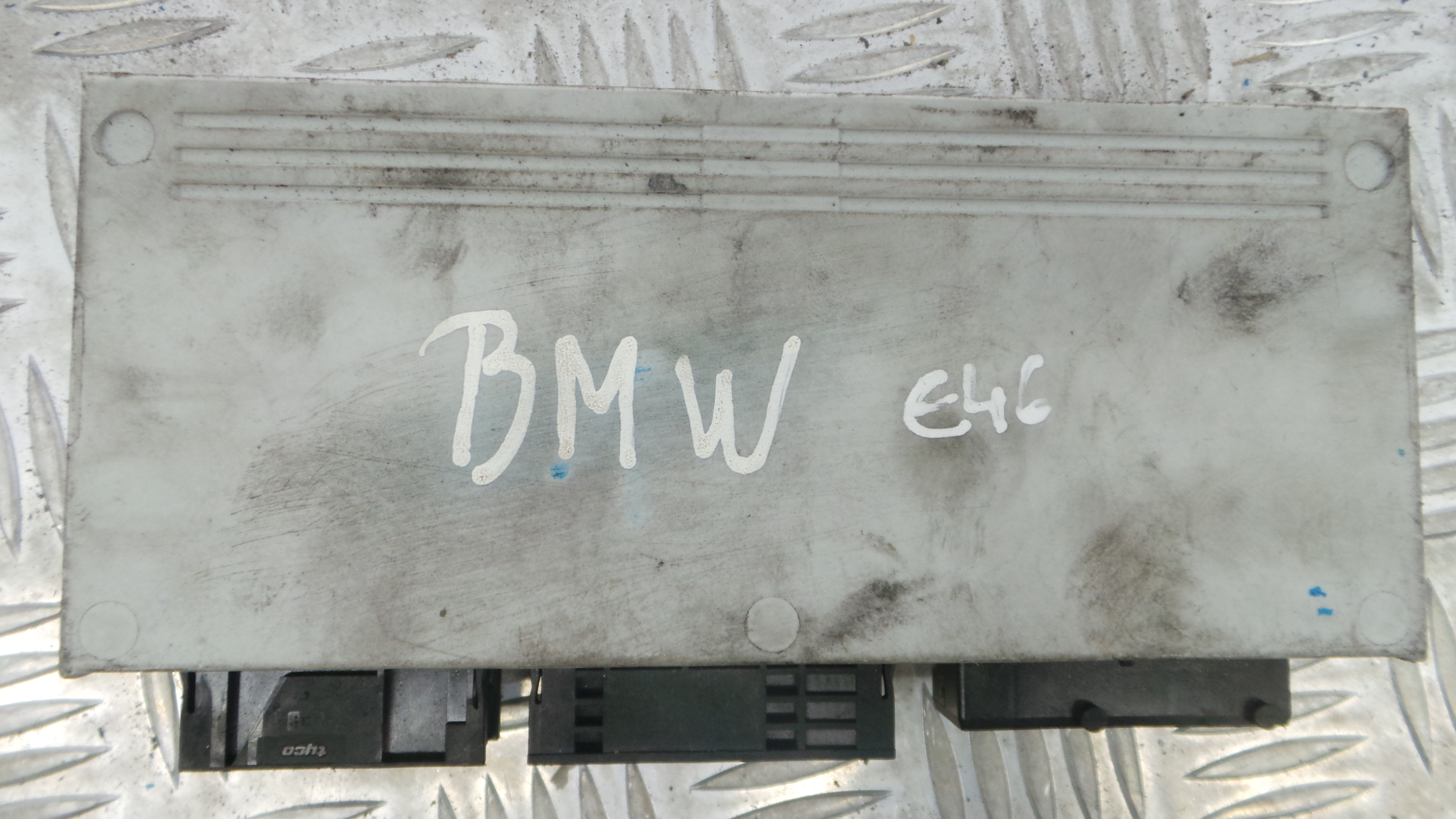 Modulo Electrónico 61.35-693026 - BMW 3 (E46)-33158755 Modulo Electrónico 61.35-693026 - BMW 3 (E46)-33158755