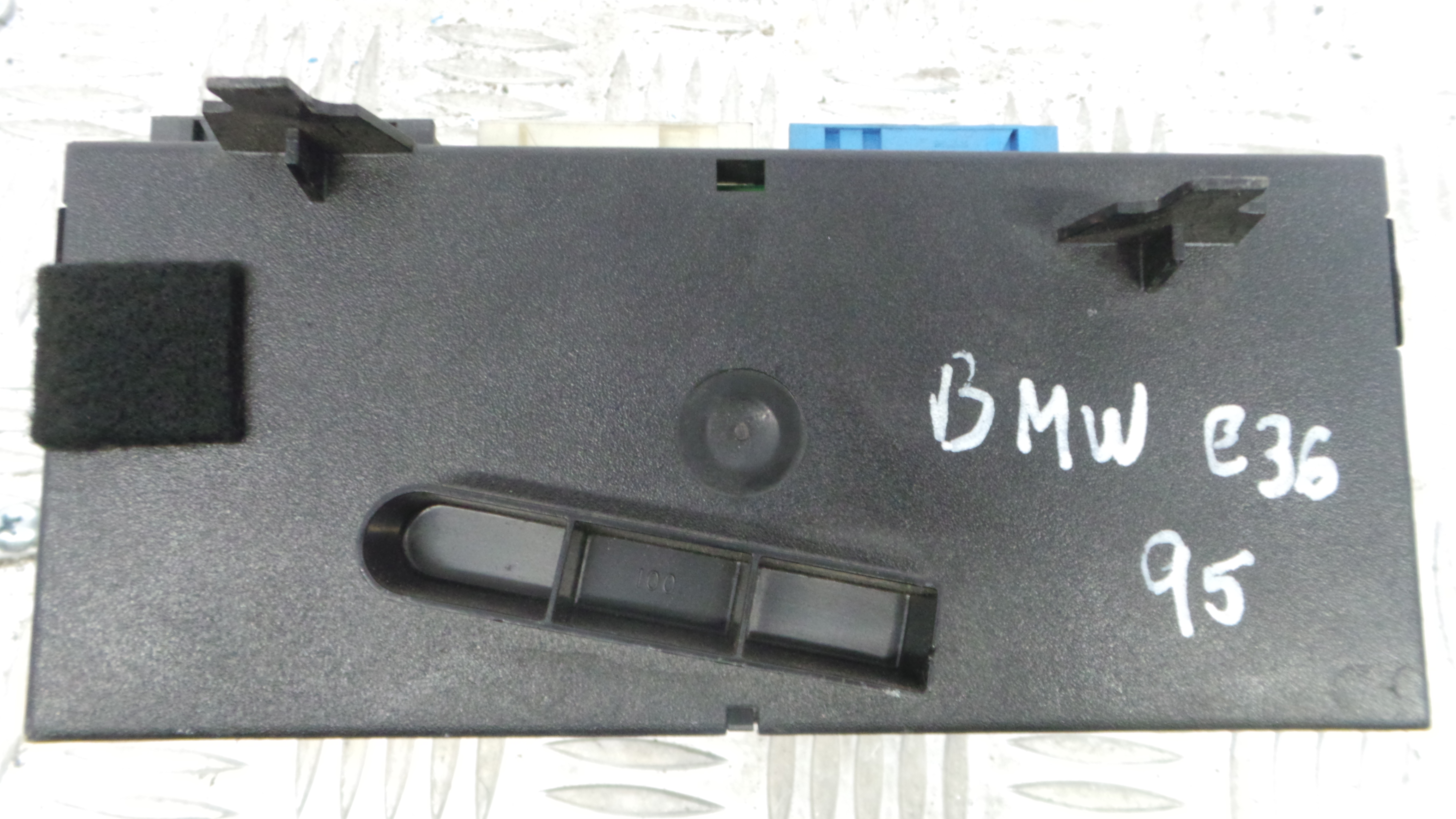 Modulo Electrónico 64.11-8391512 - BMW 3 (E36)-33158872