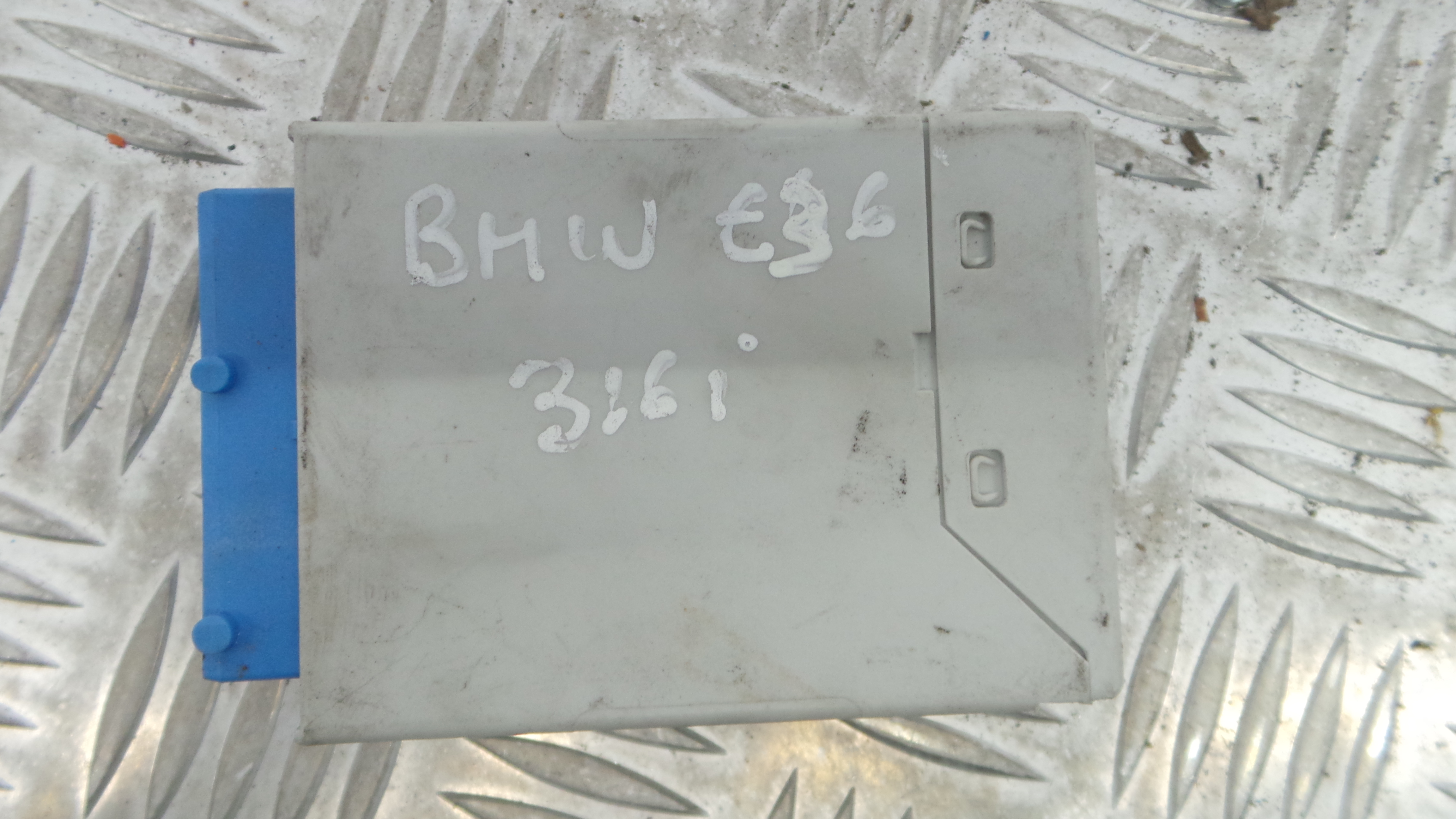 Modulo Electrónico 61.35-8366381 - BMW 3 (E36)-33159834 Modulo Electrónico 61.35-8366381 - BMW 3 (E36)-33159834