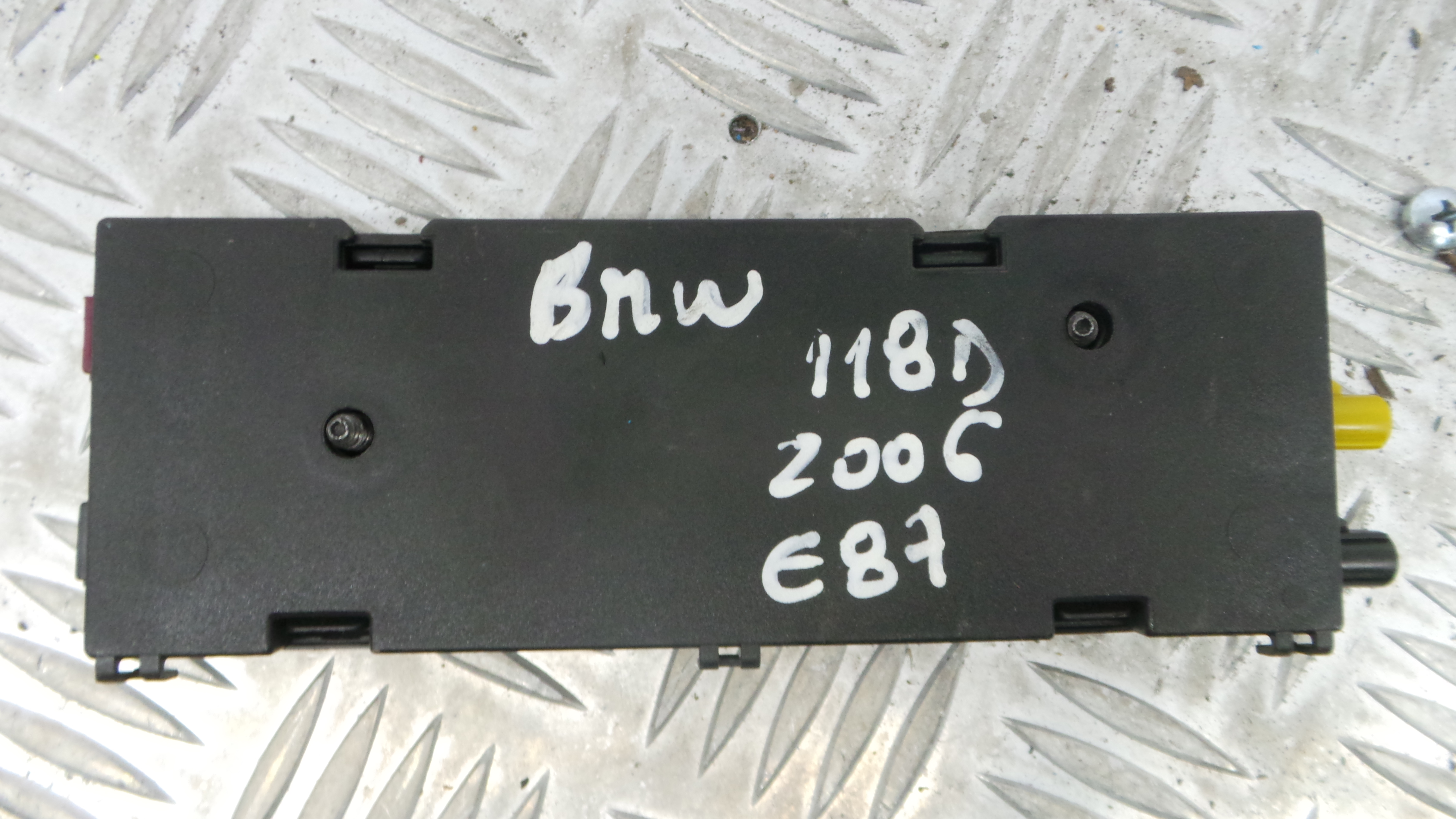 Adaptador Antena 65.20-6958900 - BMW 1 (E87)-33159846 Adaptador Antena 65.20-6958900 - BMW 1 (E87)-33159846