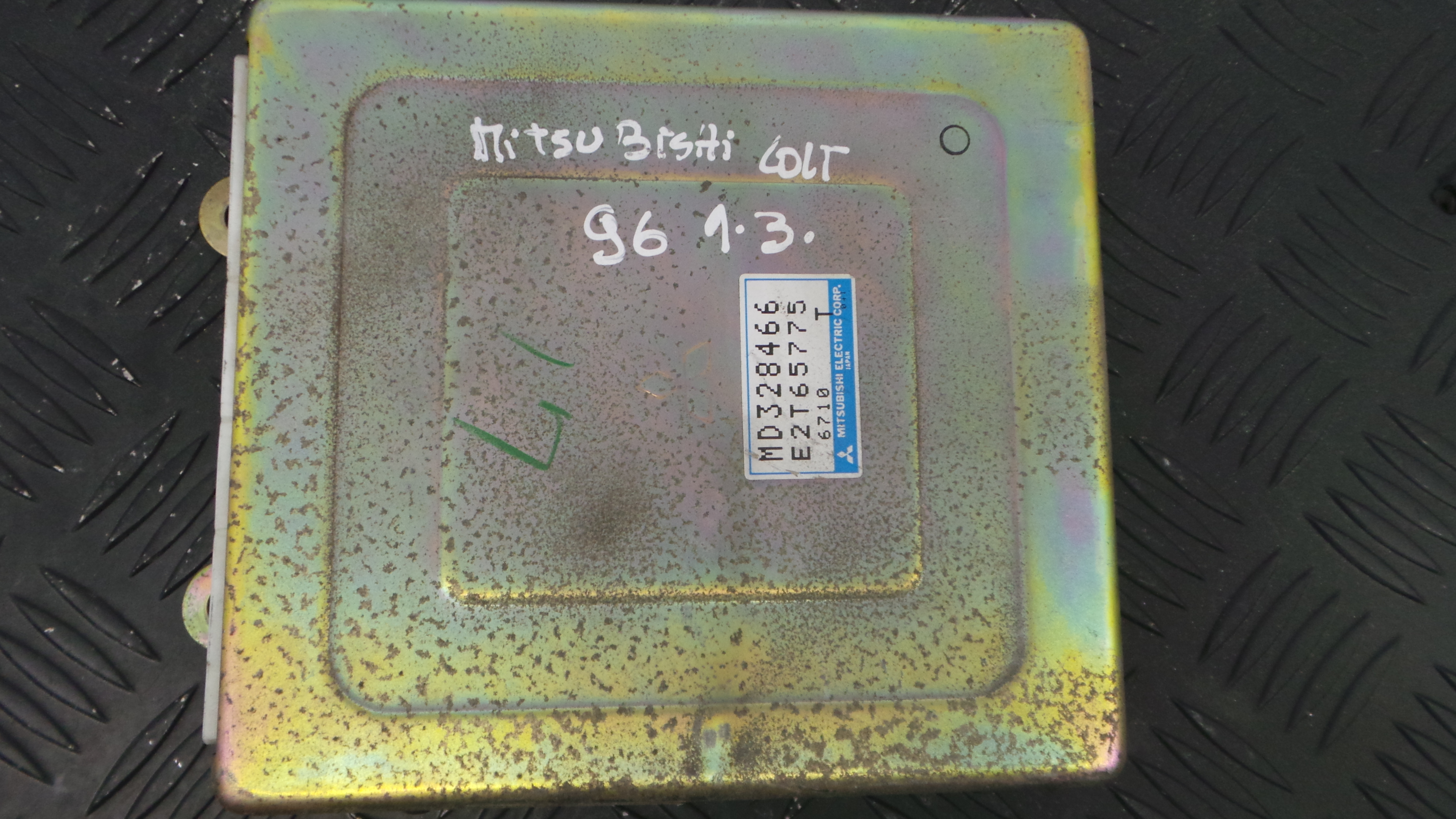 Centralina do Motor E2T65775 - MITSUBISHI COLT Mk V (CJ_, CP_), COLT V (CJ_, CP_)-33159925