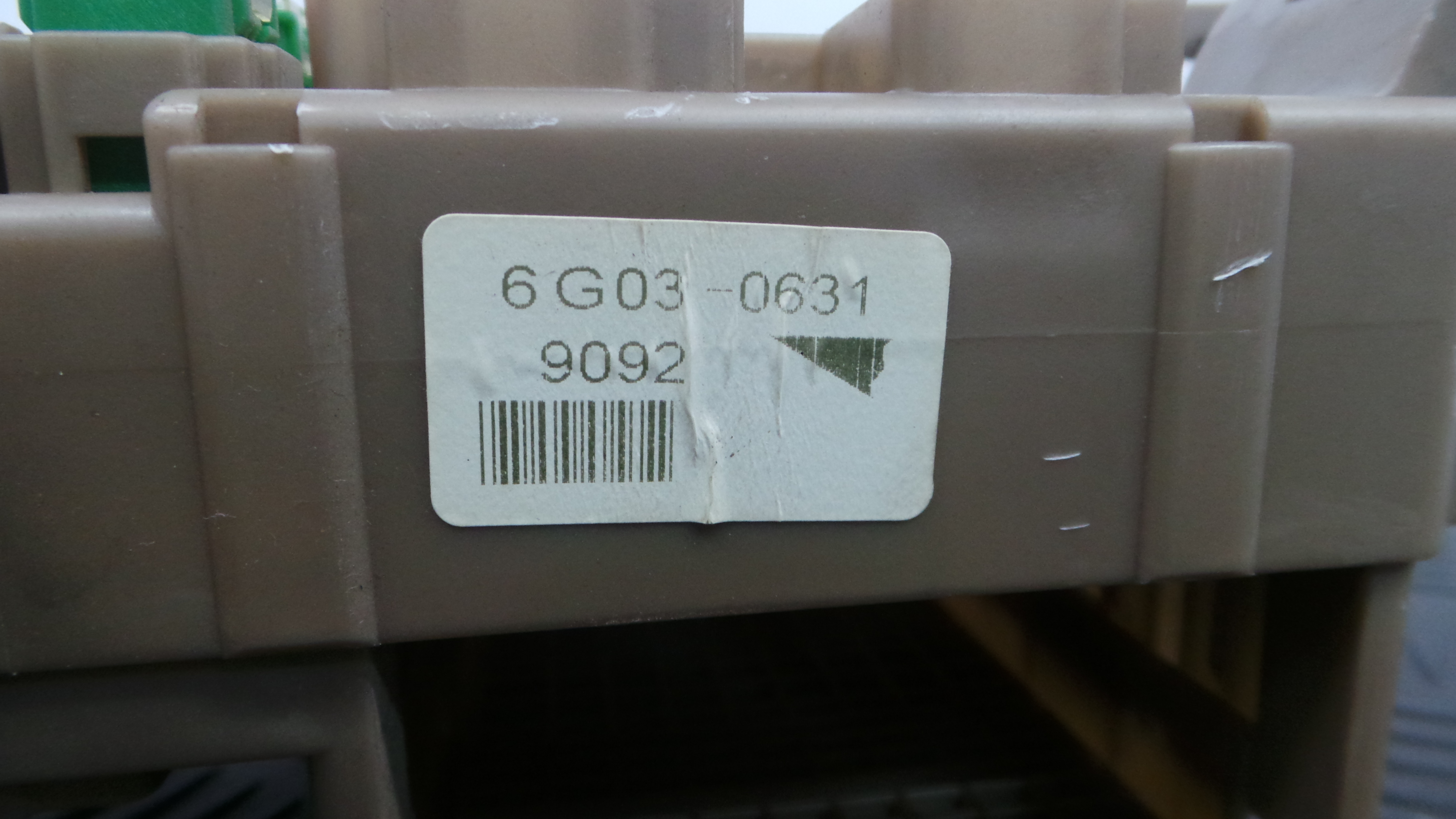 Caixa dos Fusíveis / BSI / UCH / SAM 6G03-0631 - TOYOTA COROLLA (_E12_), COROLLA / ALLEX (_E12_)-33160605